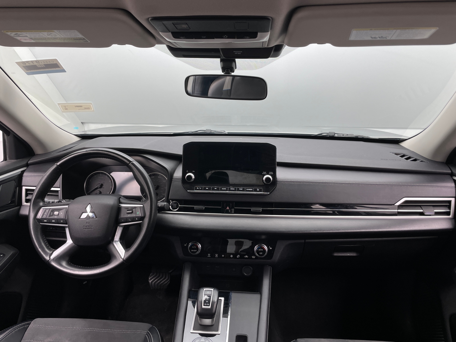 Thumbnail: 2024 Mitsubishi Outlander - 3