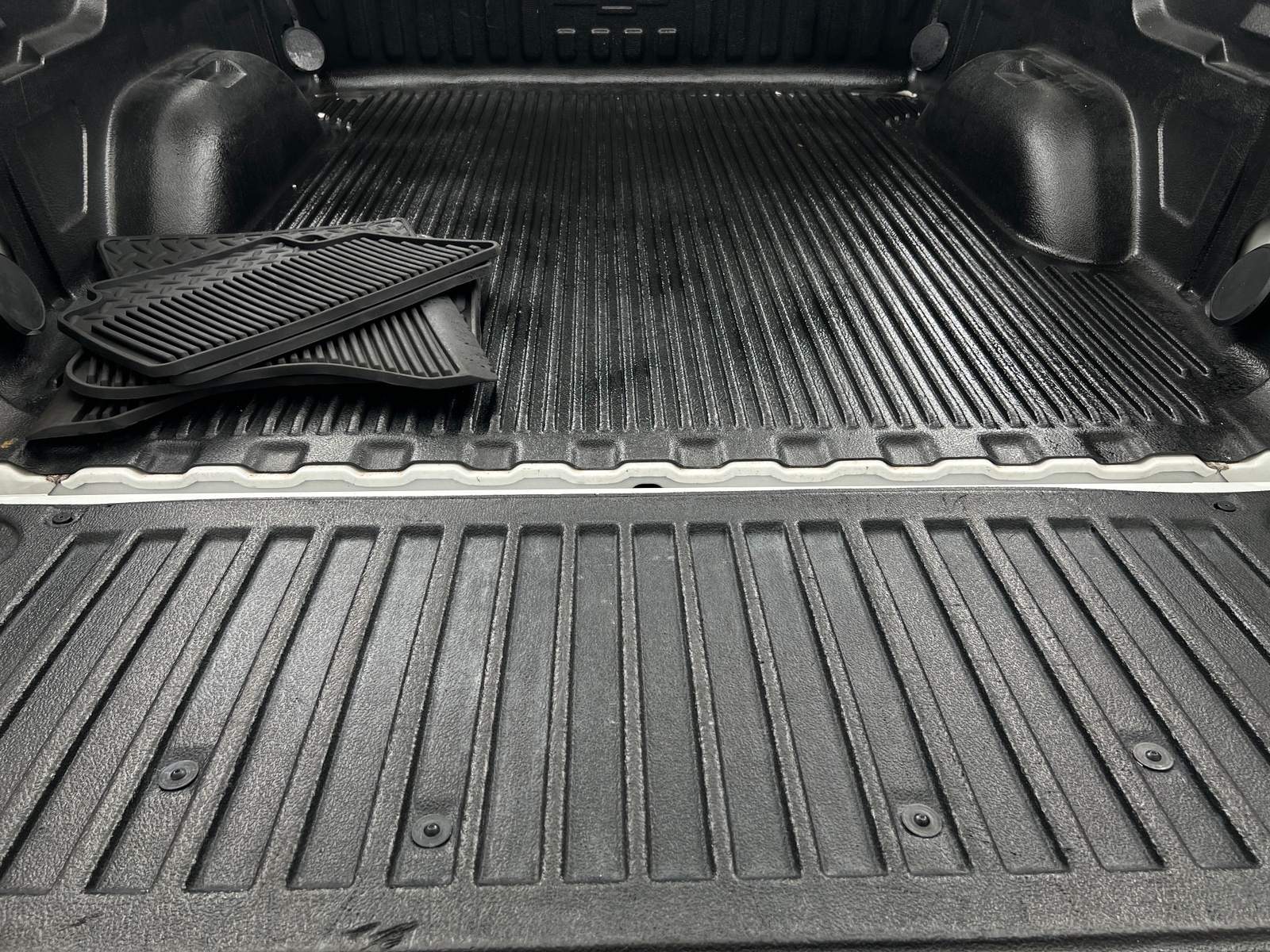 Thumbnail: 2018 Chevrolet Silverado 1500 - 7