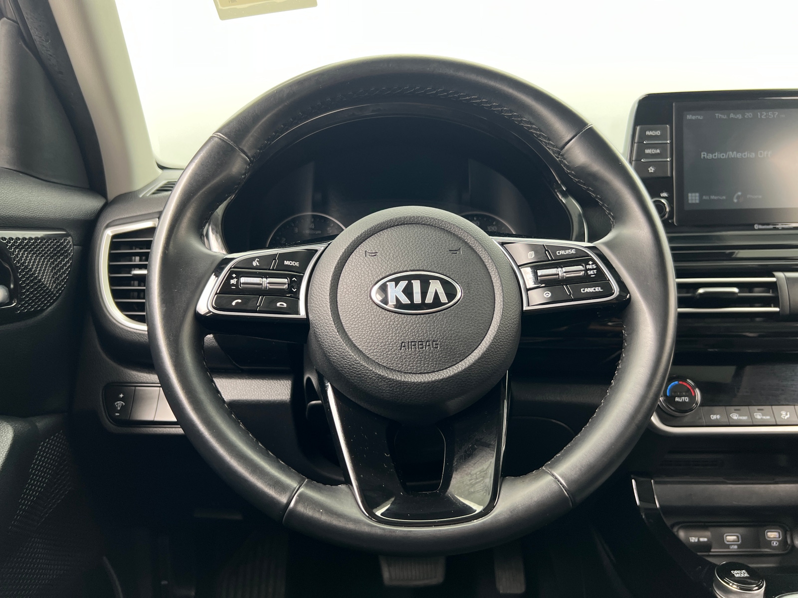 Thumbnail: 2021 Kia Seltos - 4