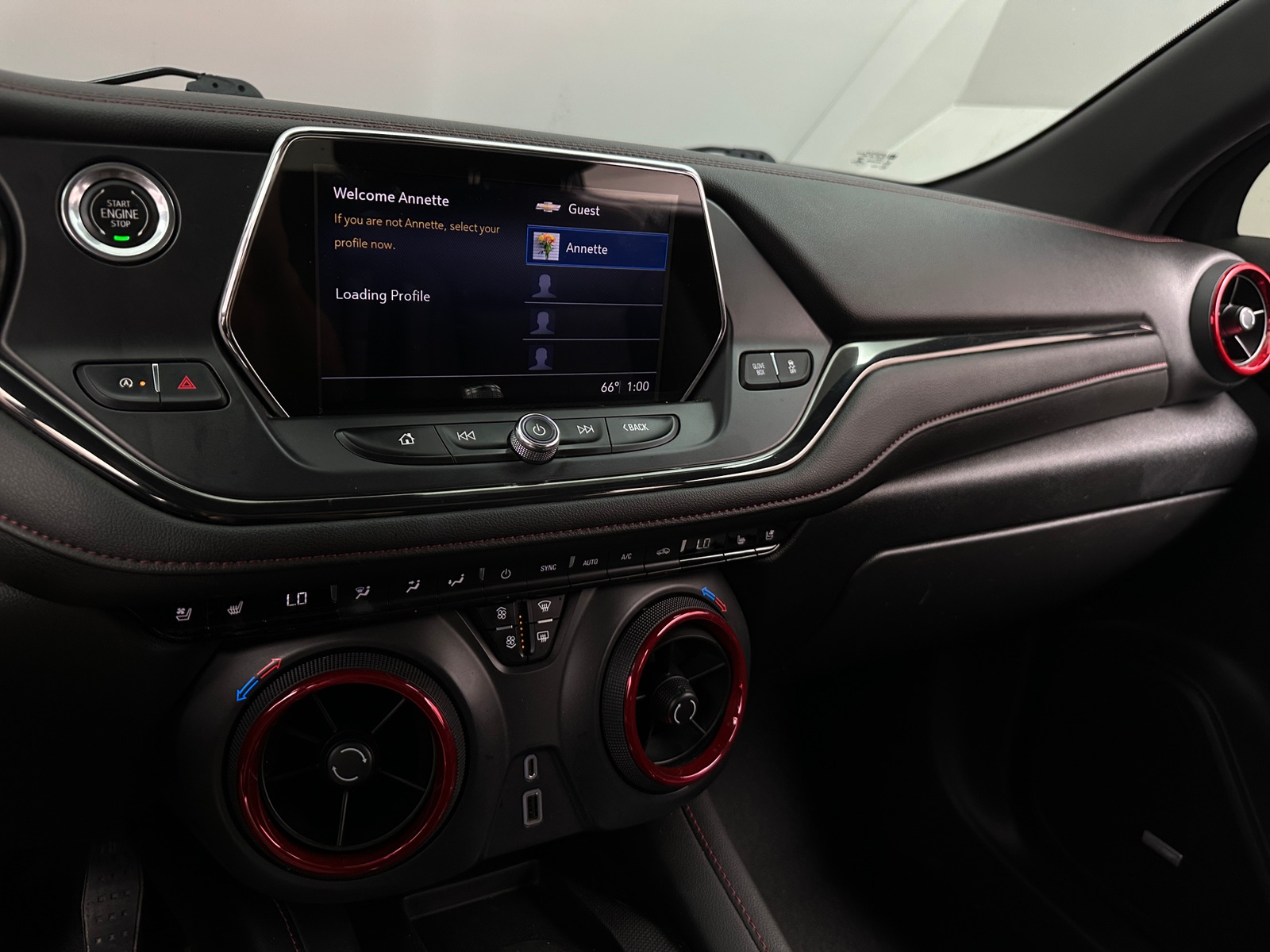 Thumbnail: 2022 Chevrolet Blazer - 3