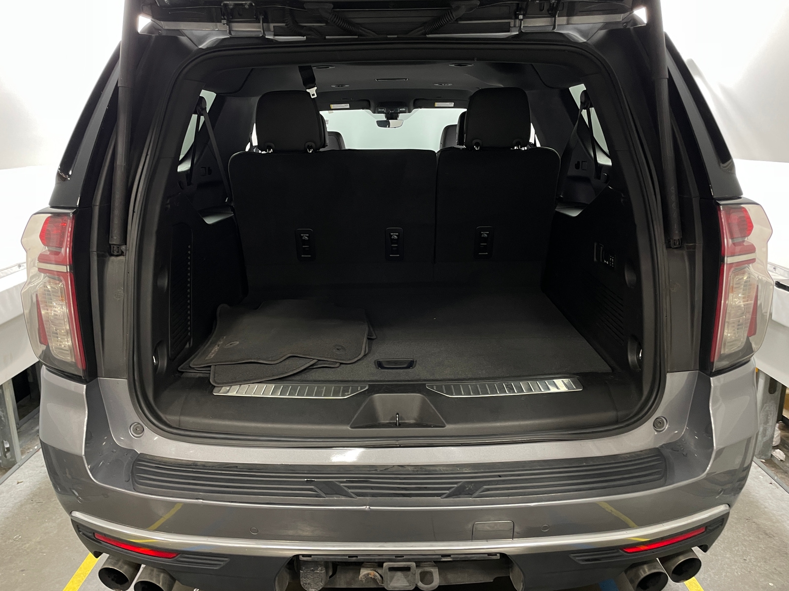 Thumbnail: 2022 Chevrolet Suburban - 6