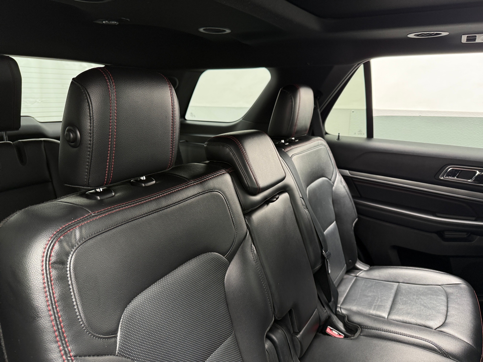 Thumbnail: 2017 Ford Explorer - 5