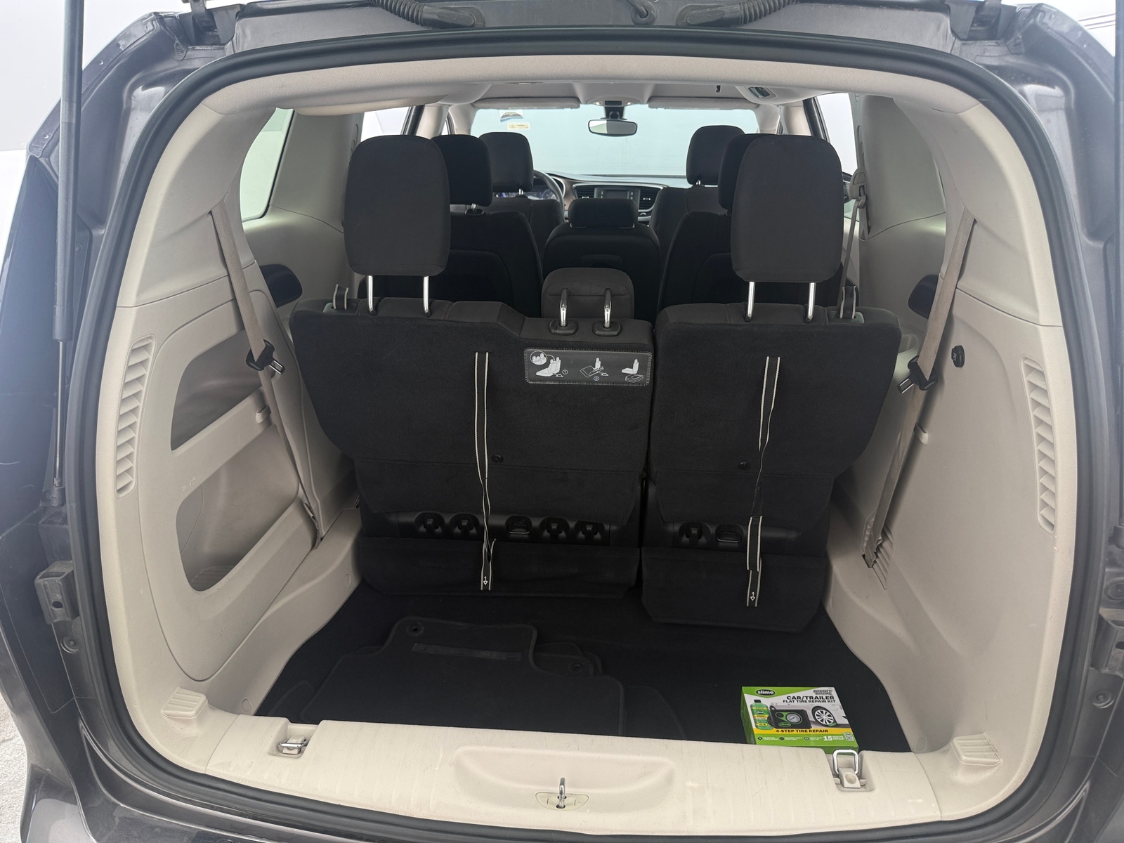 Thumbnail: 2017 Chrysler Pacifica - 7