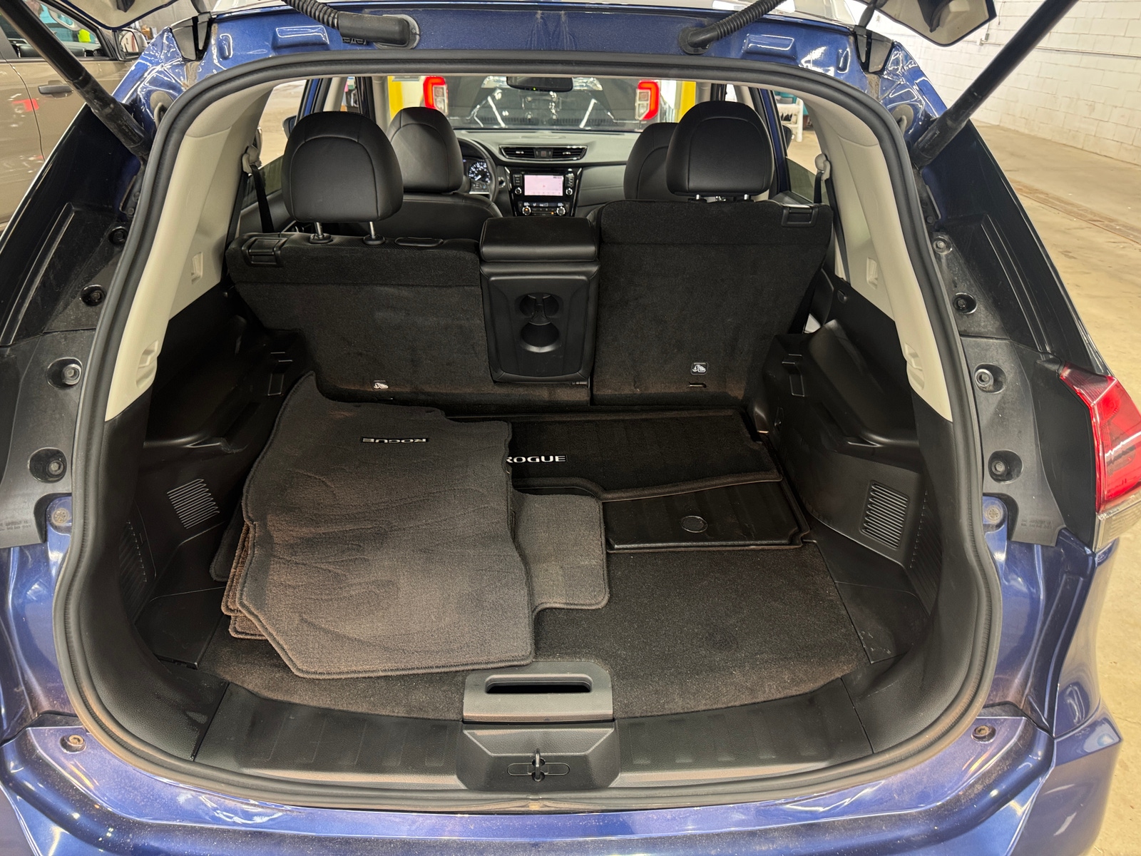 Thumbnail: 2019 Nissan Rogue - 6