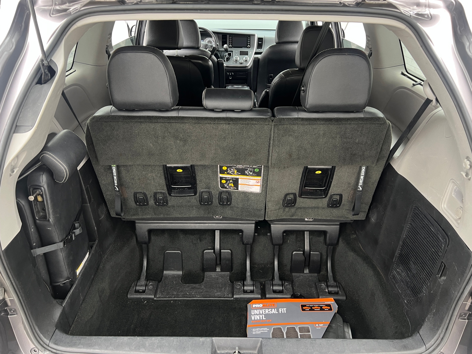 Thumbnail: 2019 Toyota Sienna - 6