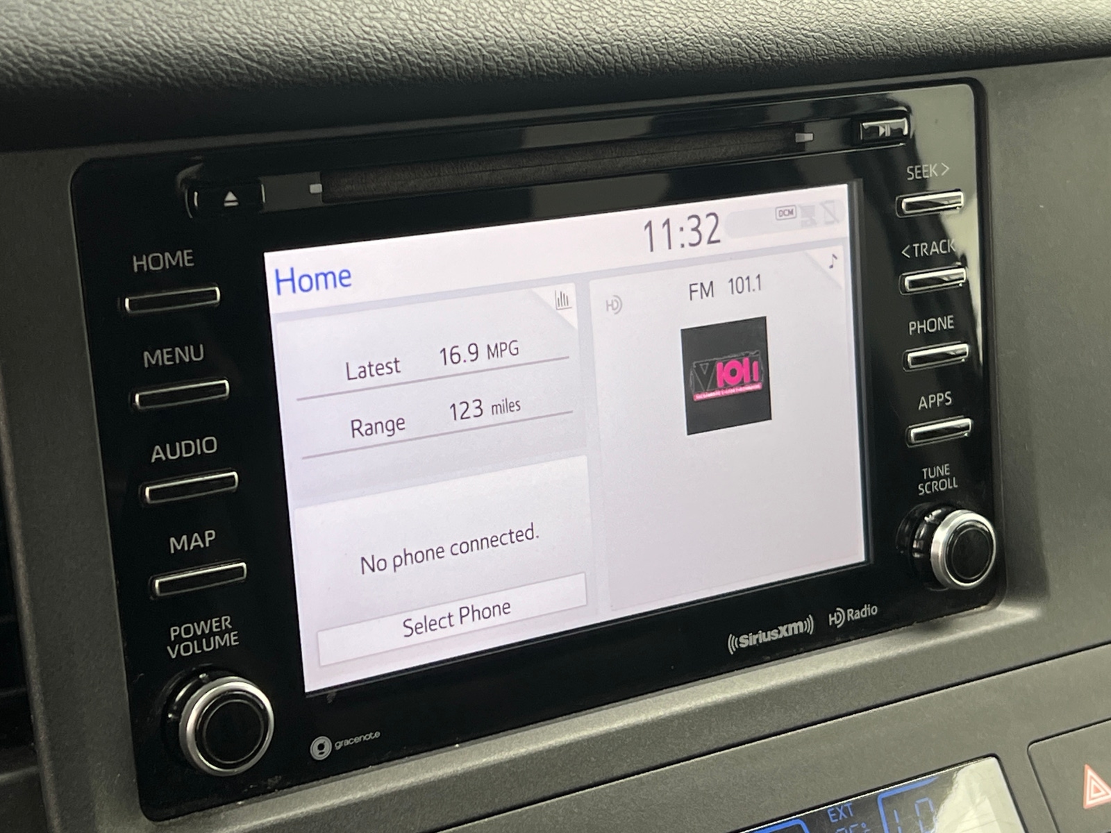 Thumbnail: 2019 Toyota Sienna - 3