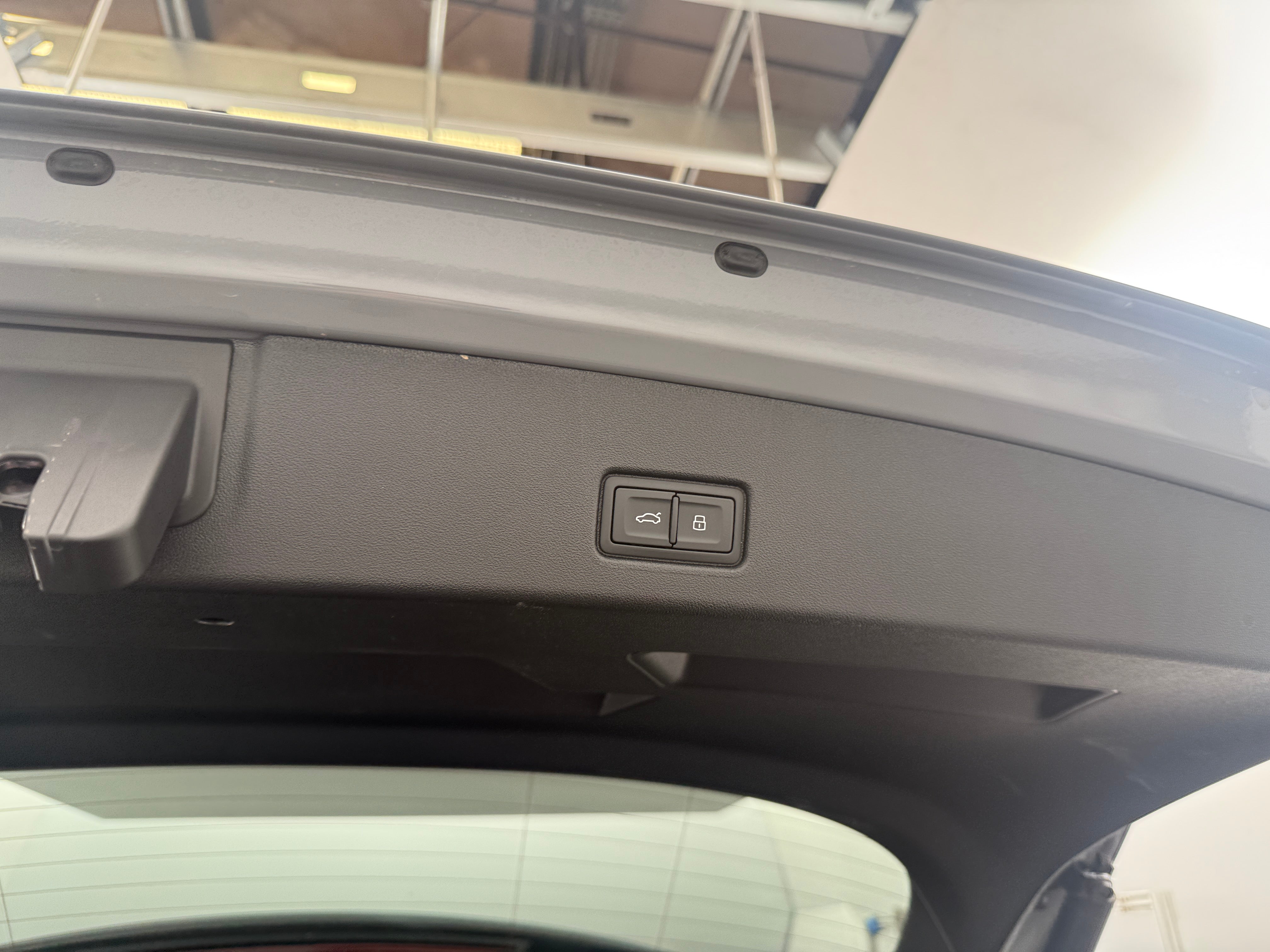 Used 2025 Audi Q4 e-tron Premium with VIN WA1A5BFZ7SP015199 for sale in Oak Creek, WI