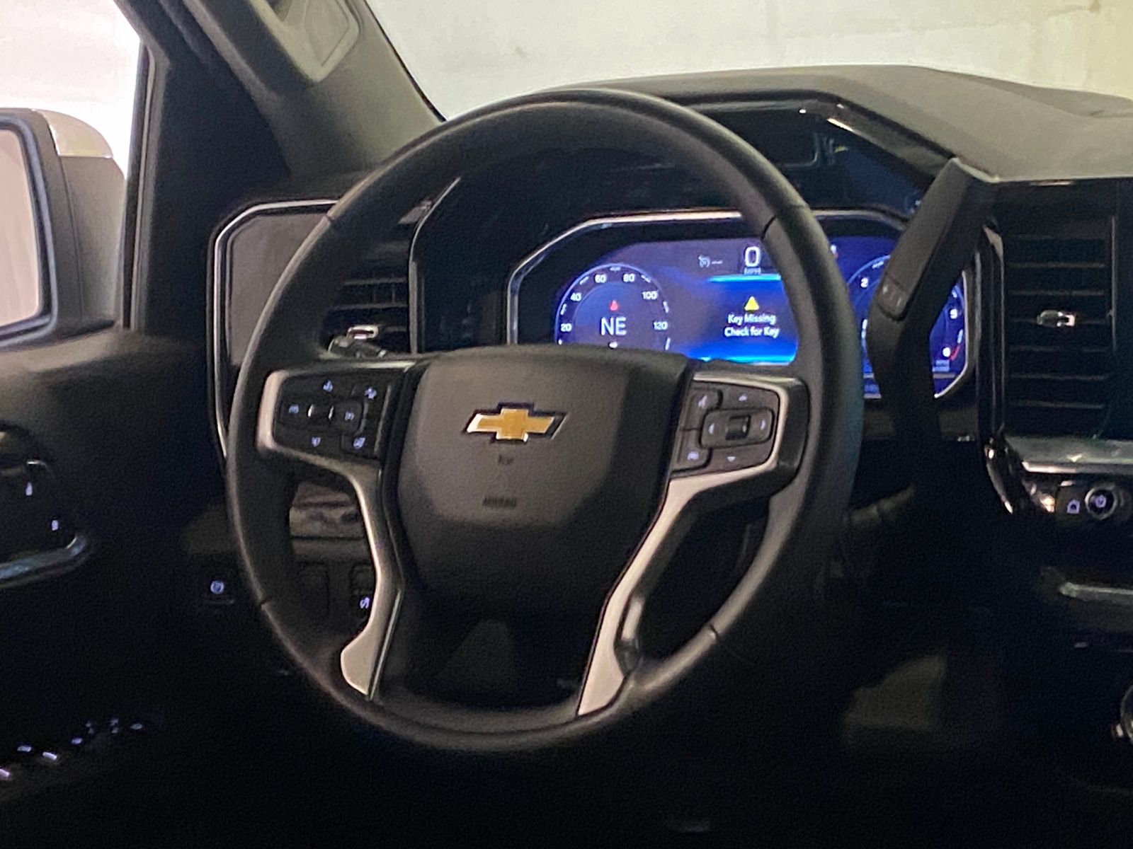 Thumbnail: 2023 Chevrolet Silverado 1500 - 5