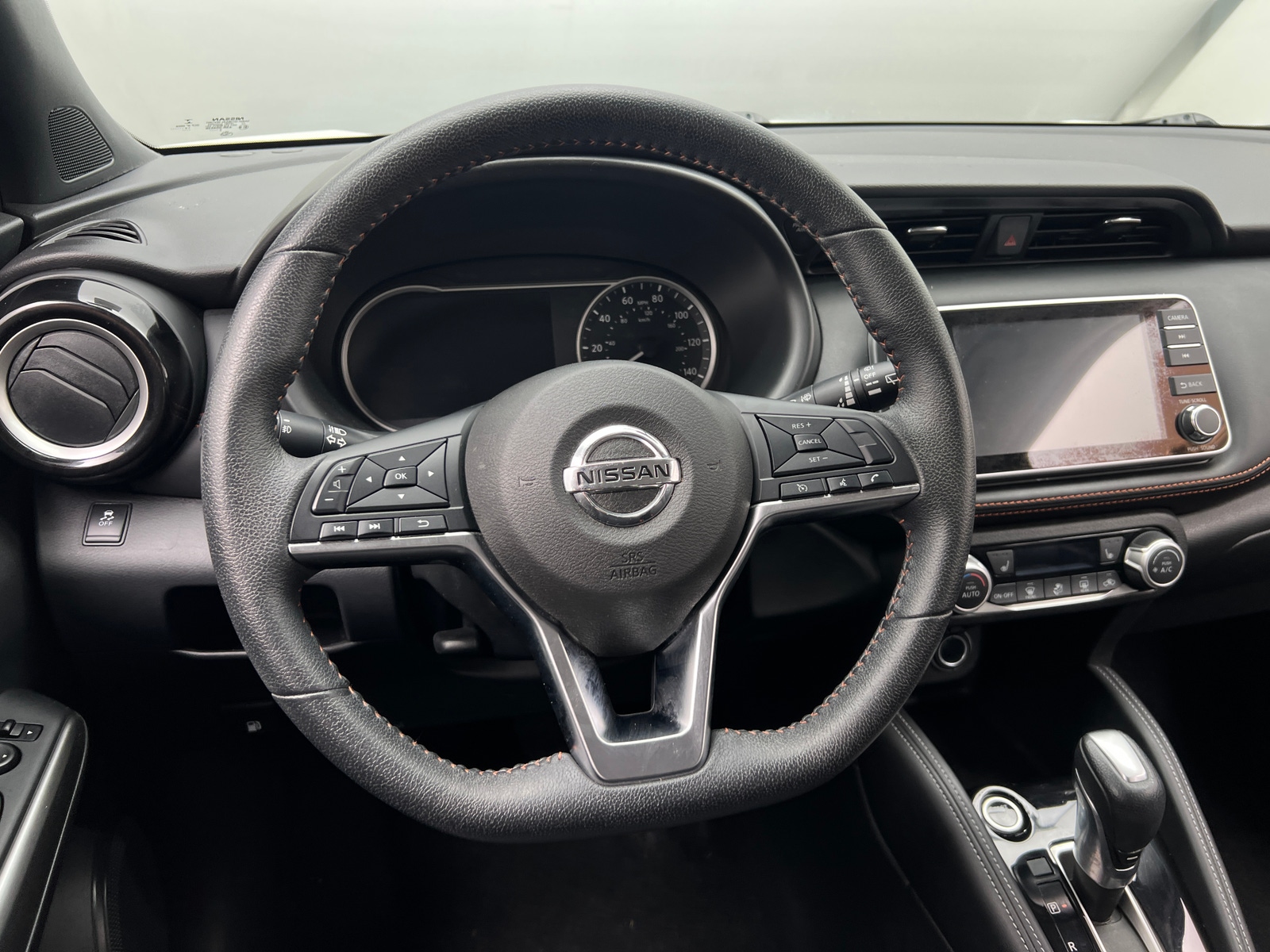 Thumbnail: 2019 Nissan Kicks - 4