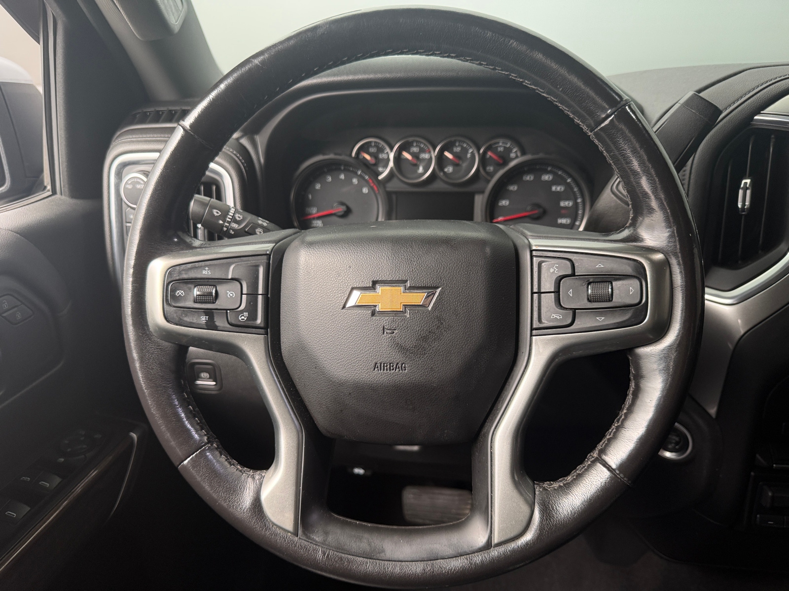 Thumbnail: 2020 Chevrolet Silverado 1500 - 5