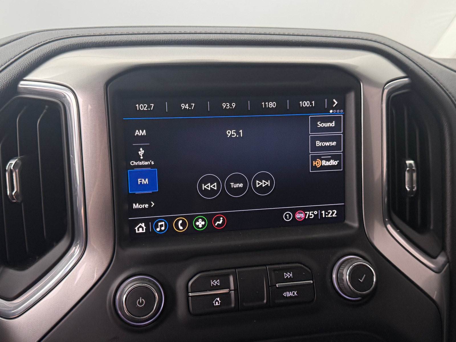 Thumbnail: 2020 Chevrolet Silverado 1500 - 4