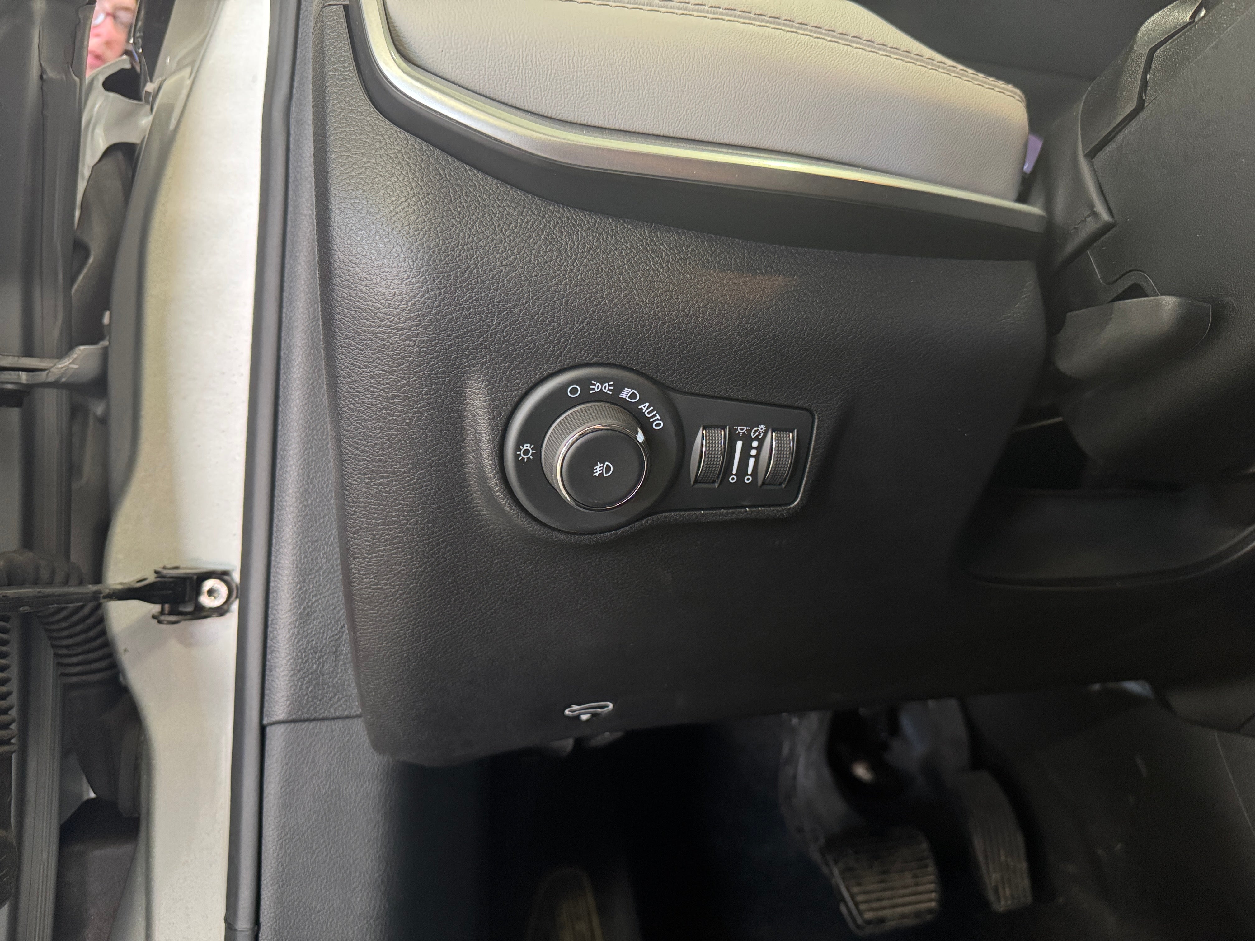 2025 Jeep Compass Limited - Photo 11