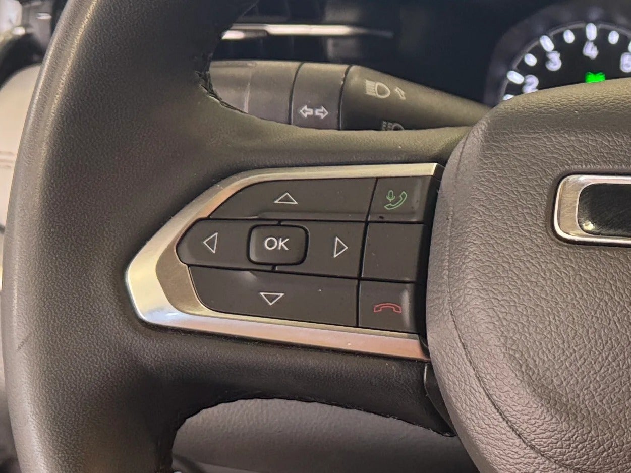 2025 Jeep Compass Limited - Photo 12