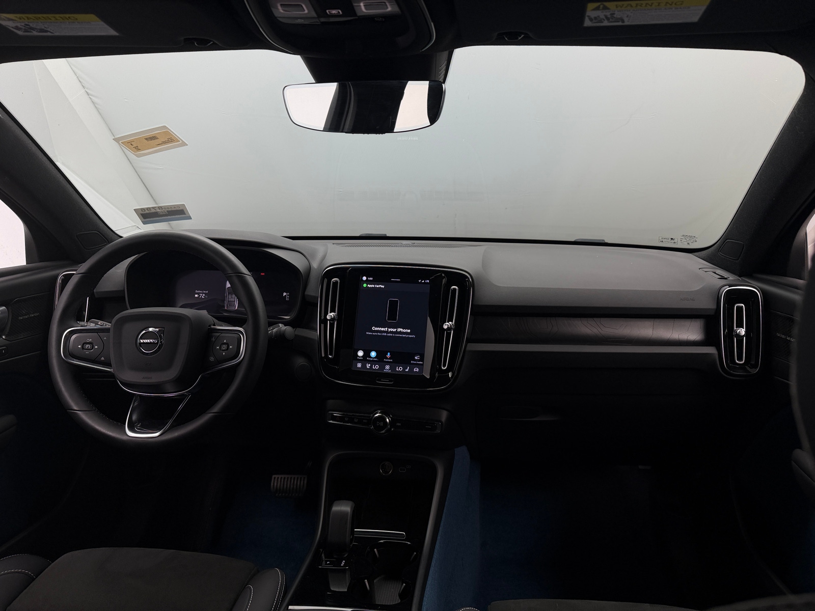 Thumbnail: 2023 Volvo C40 - 2