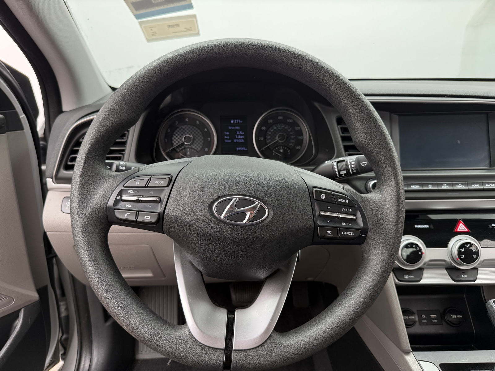 Thumbnail: 2019 Hyundai Elantra - 5