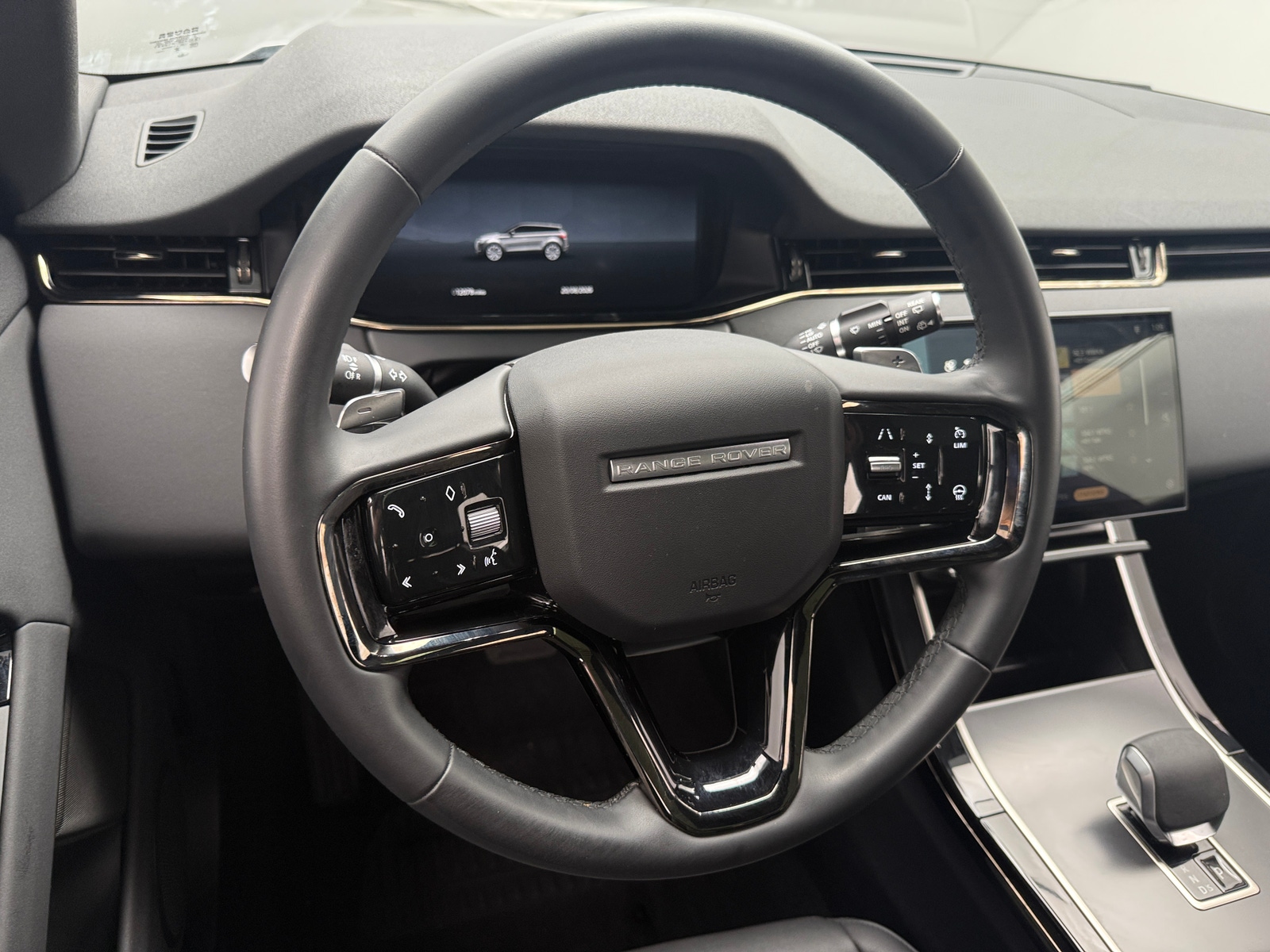 Thumbnail: 2026 Land Rover Range Rover Evoque - 4