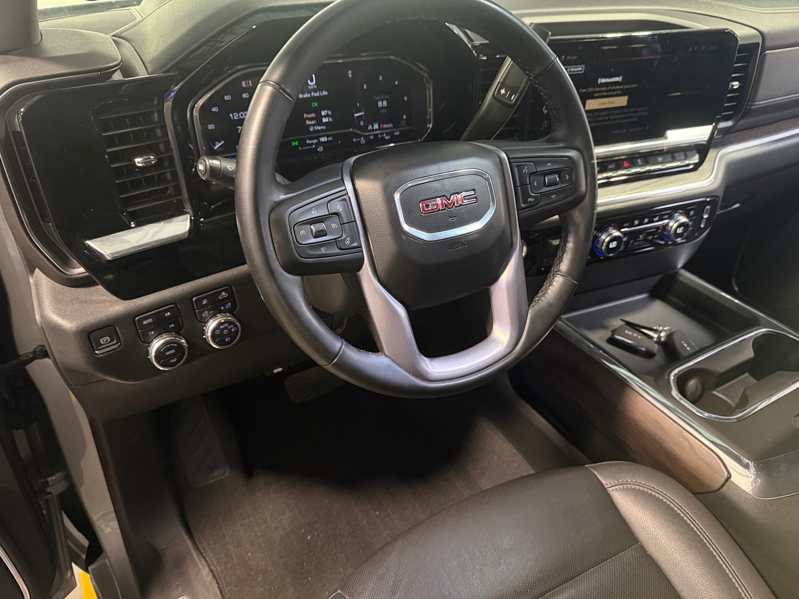 Thumbnail: 2025 GMC Sierra 2500 - 4