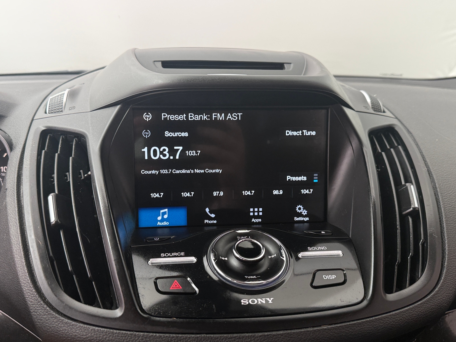 Thumbnail: 2017 Ford Escape - 3