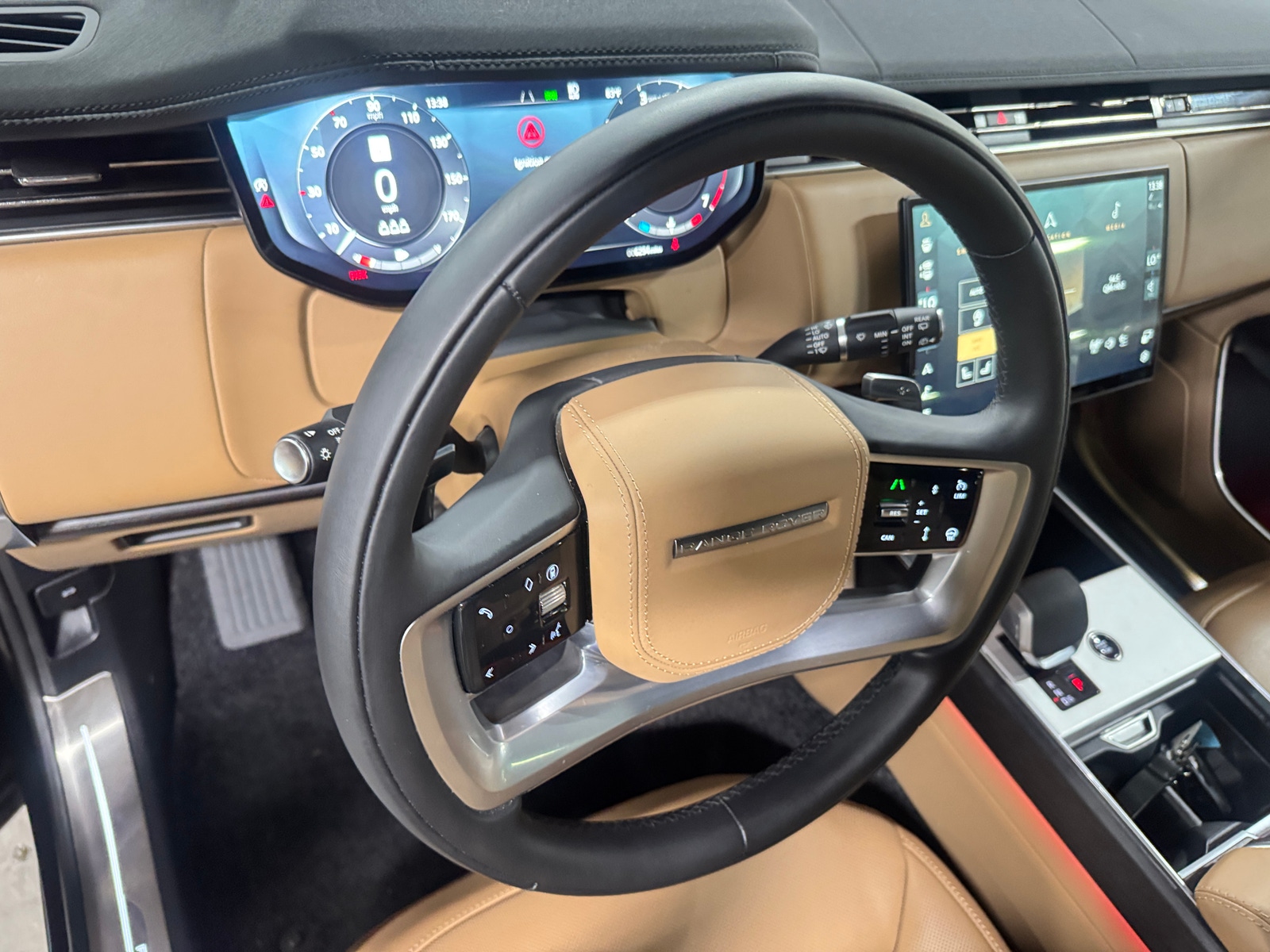 Thumbnail: 2026 Land Rover Range Rover - 5