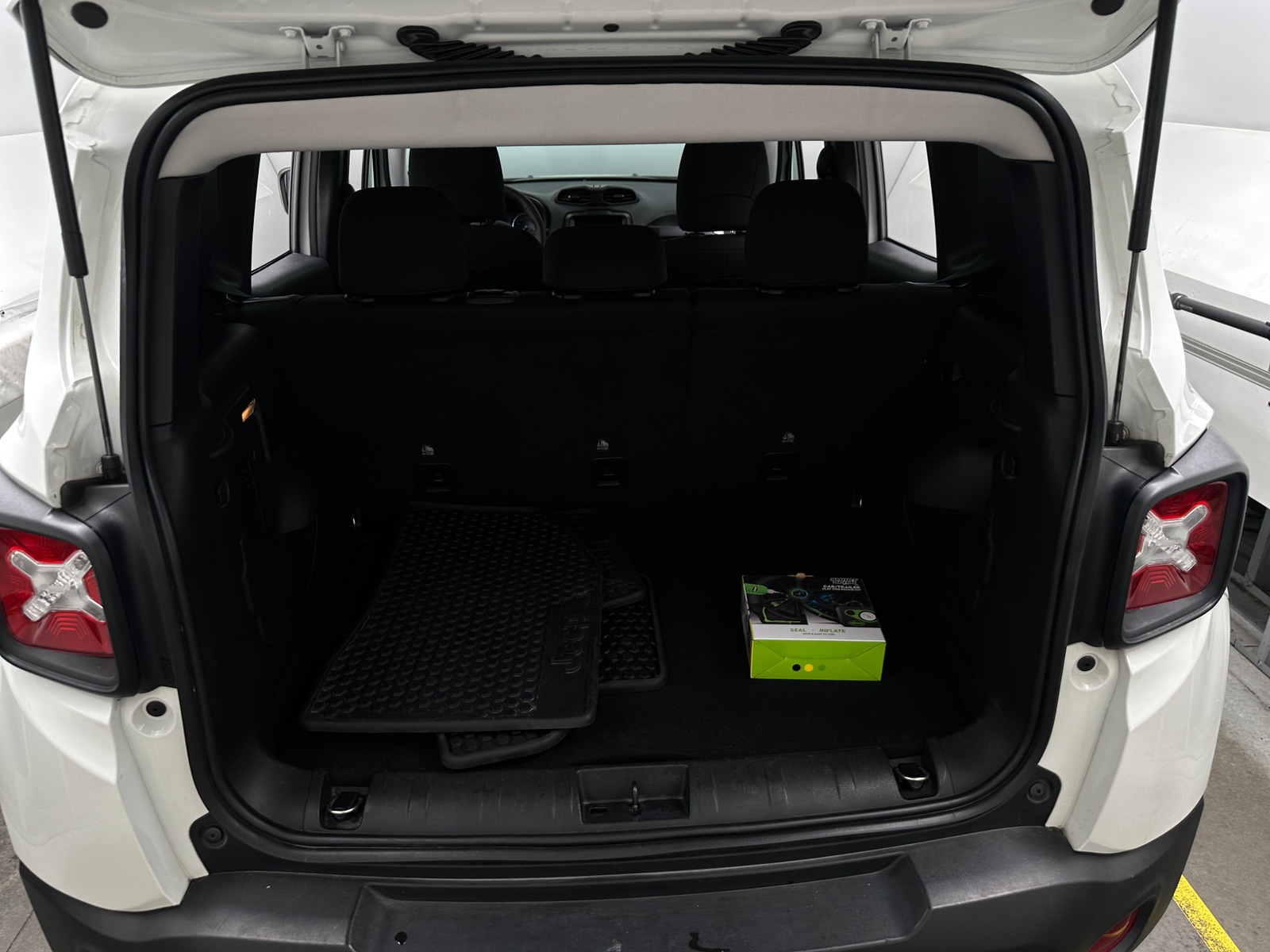 Thumbnail: 2023 Jeep Renegade - 7