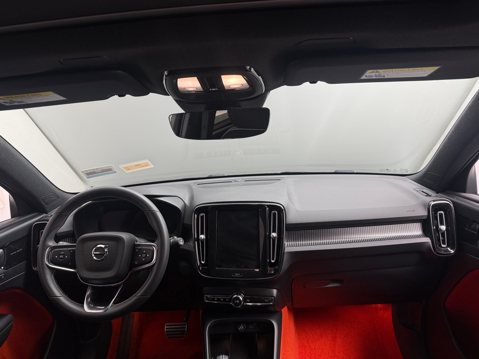 Thumbnail: 2021 Volvo XC40 - 3