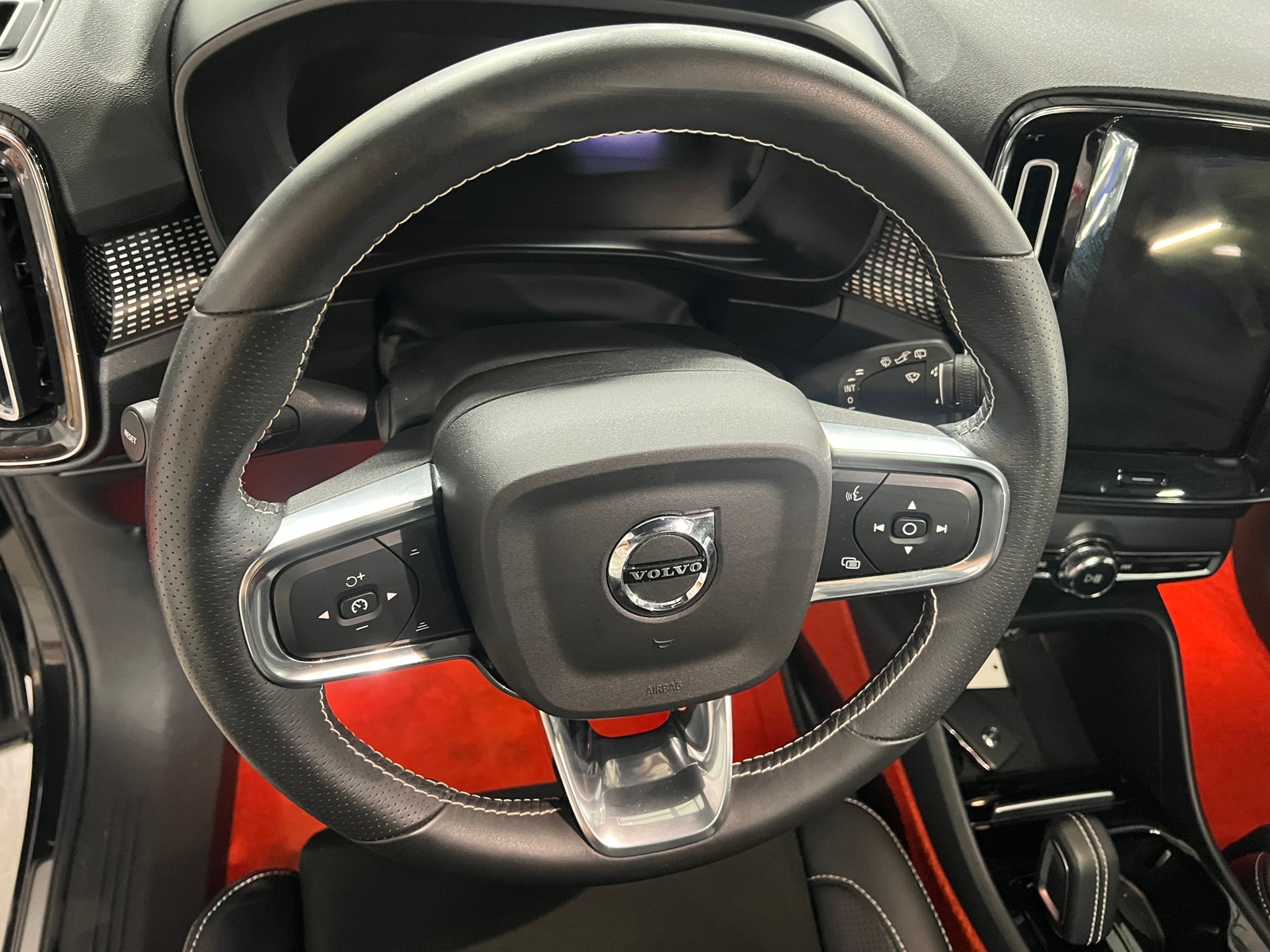 Thumbnail: 2021 Volvo XC40 - 5