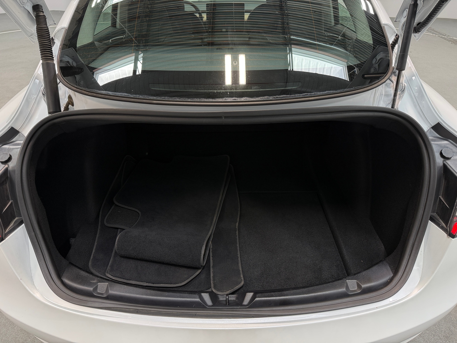 Thumbnail: 2023 Tesla Model 3 - 6