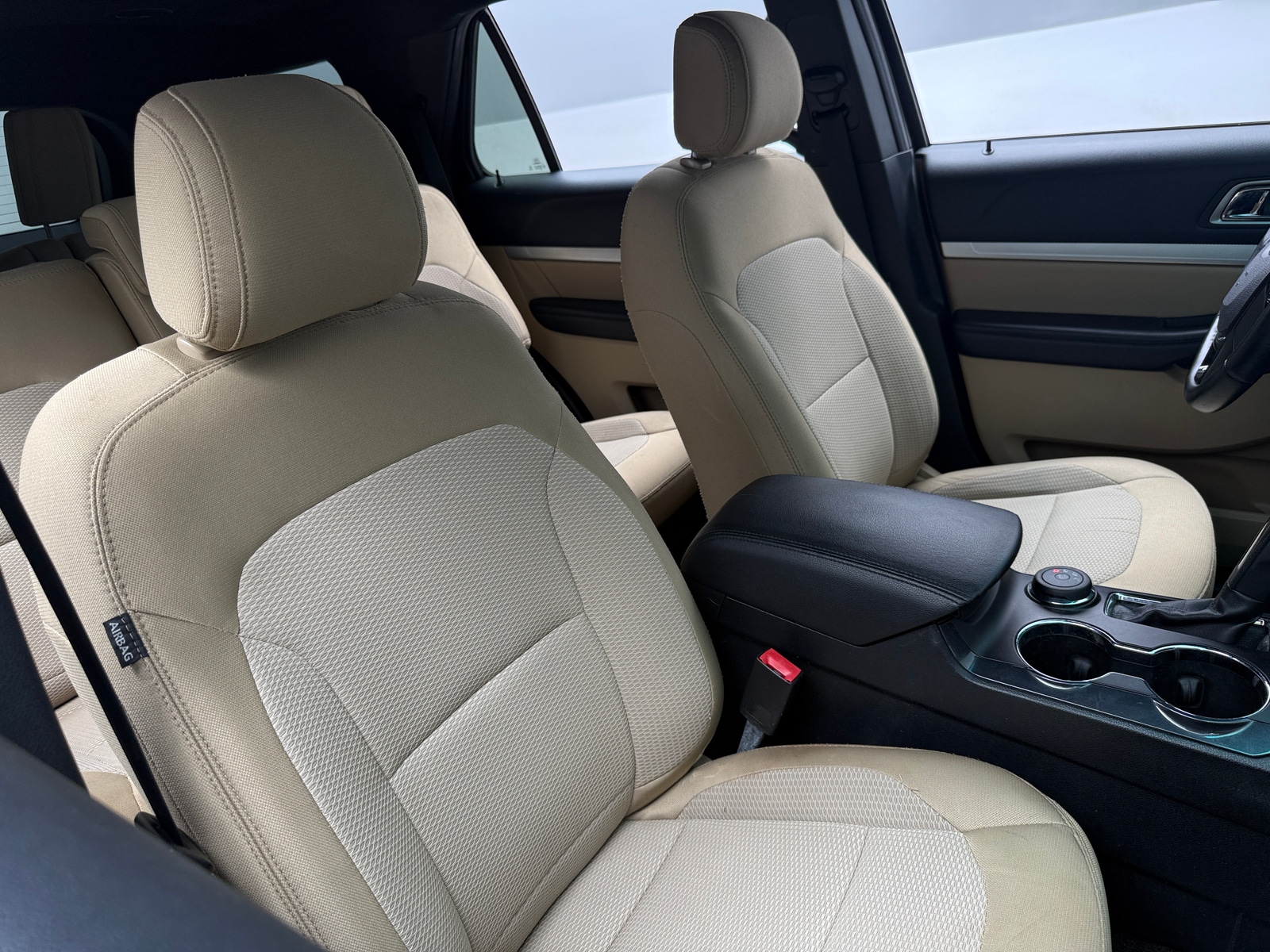 Thumbnail: 2016 Ford Explorer - 2