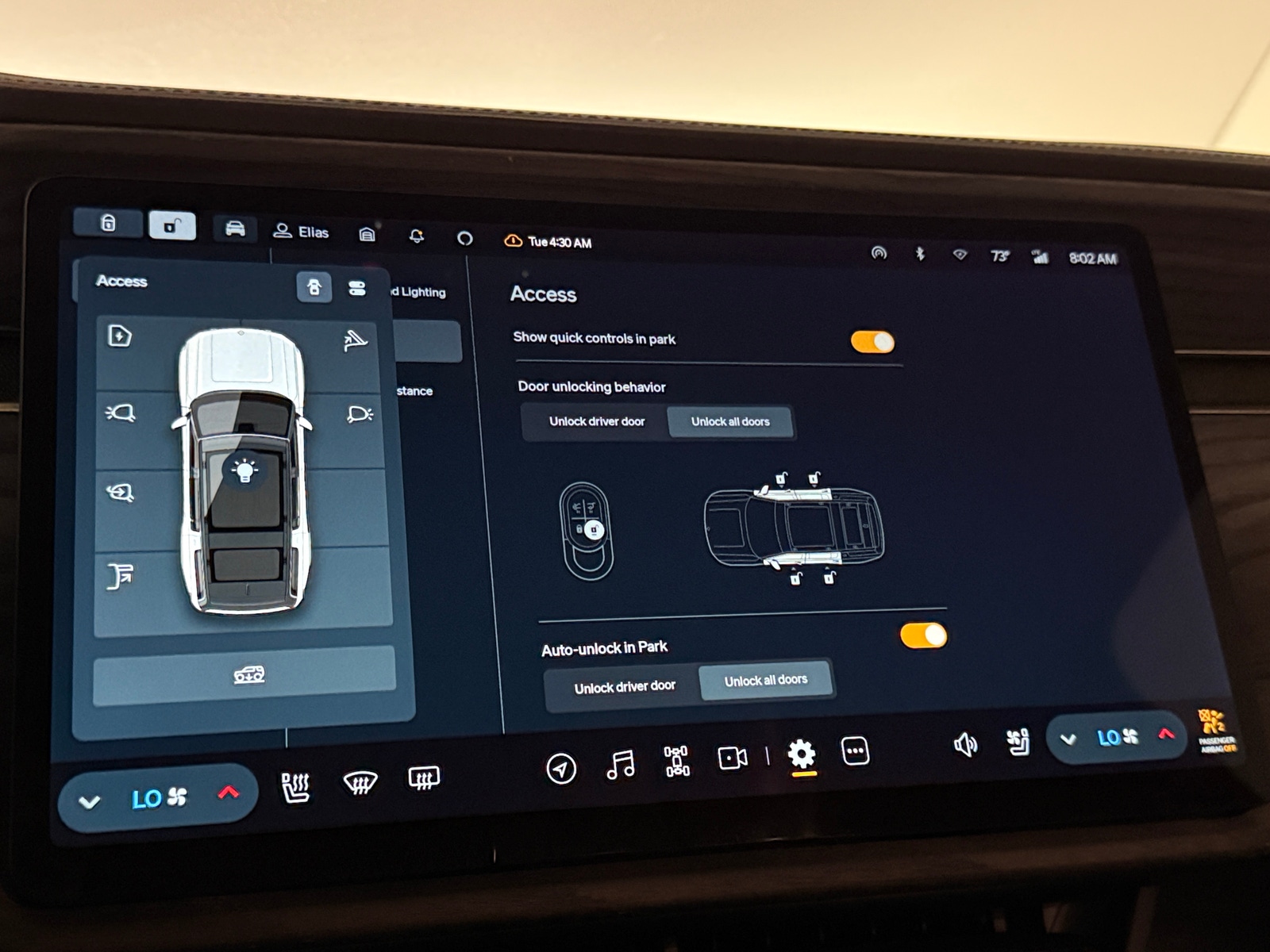 Thumbnail: 2023 Rivian R1S - 3