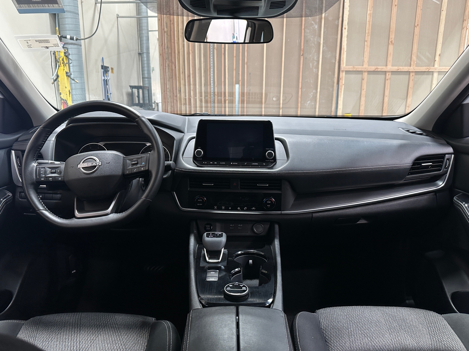 Thumbnail: 2025 Nissan Rogue - 3