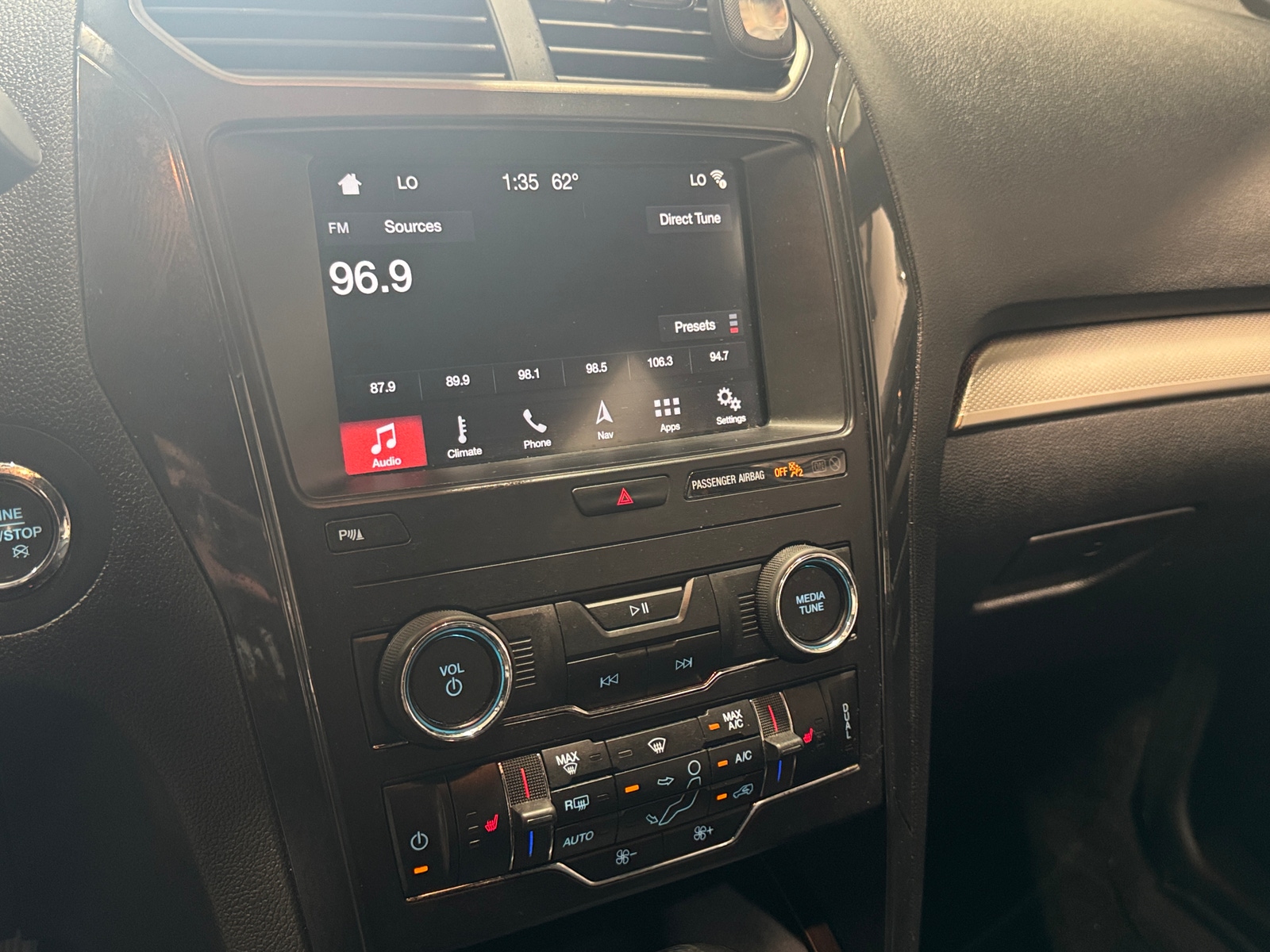 Thumbnail: 2019 Ford Explorer - 3