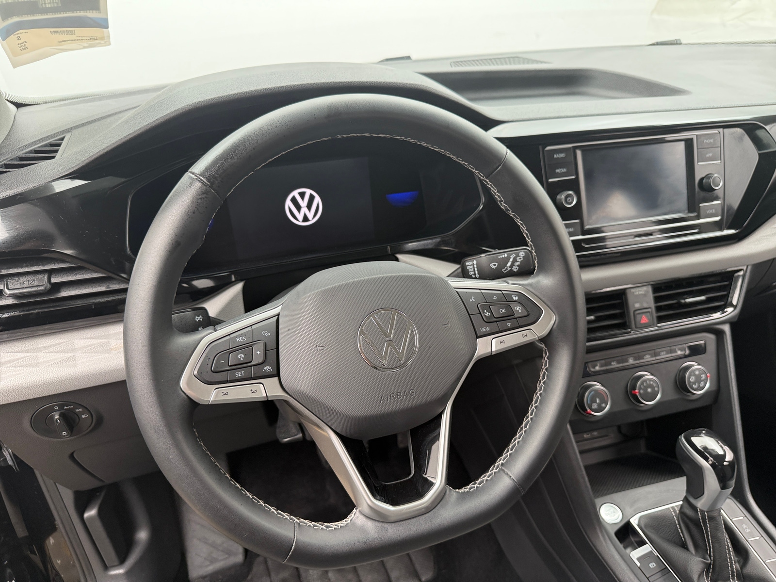 Thumbnail: 2022 Volkswagen Taos - 5