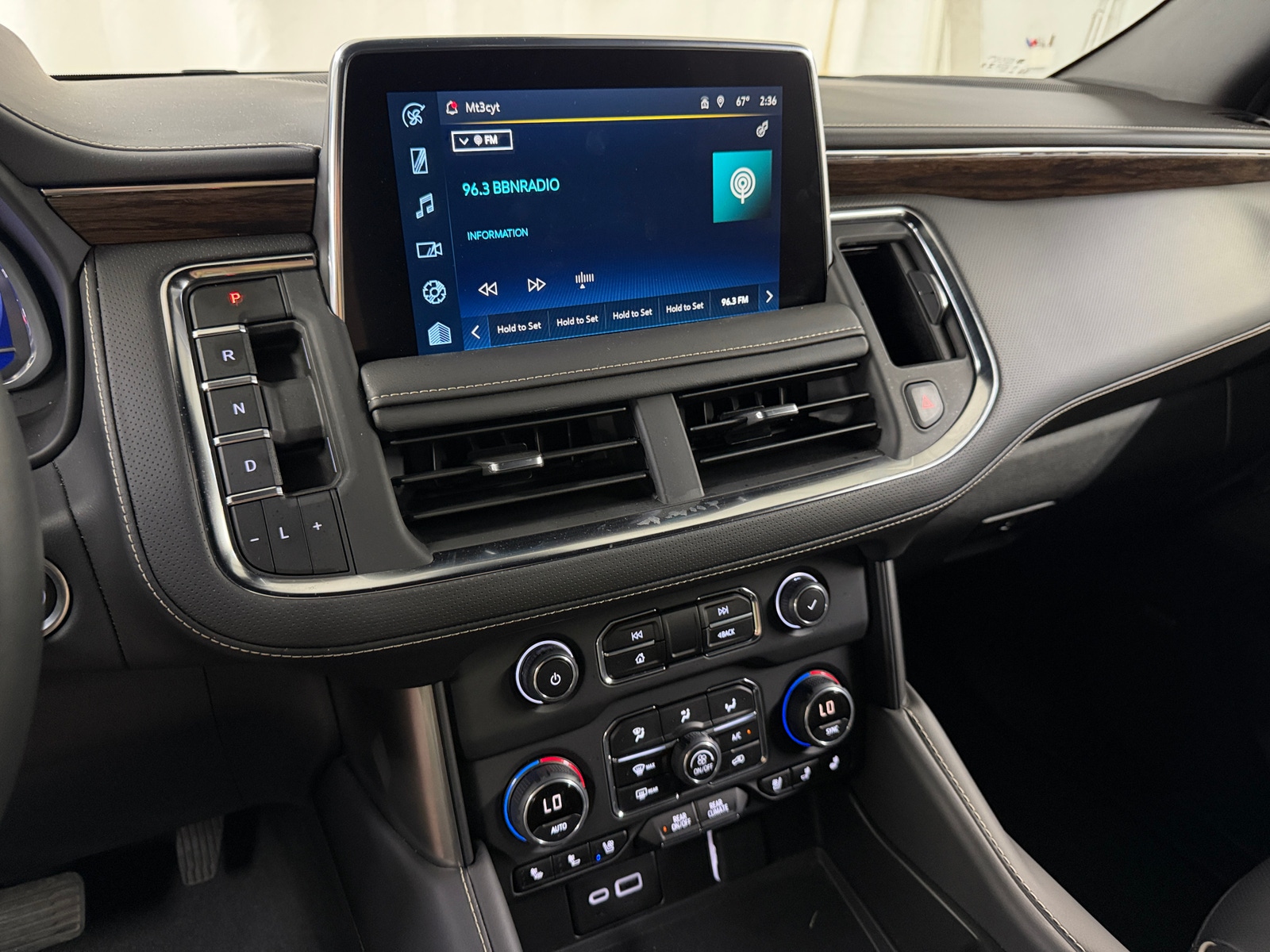 Thumbnail: 2023 Chevrolet Tahoe - 3