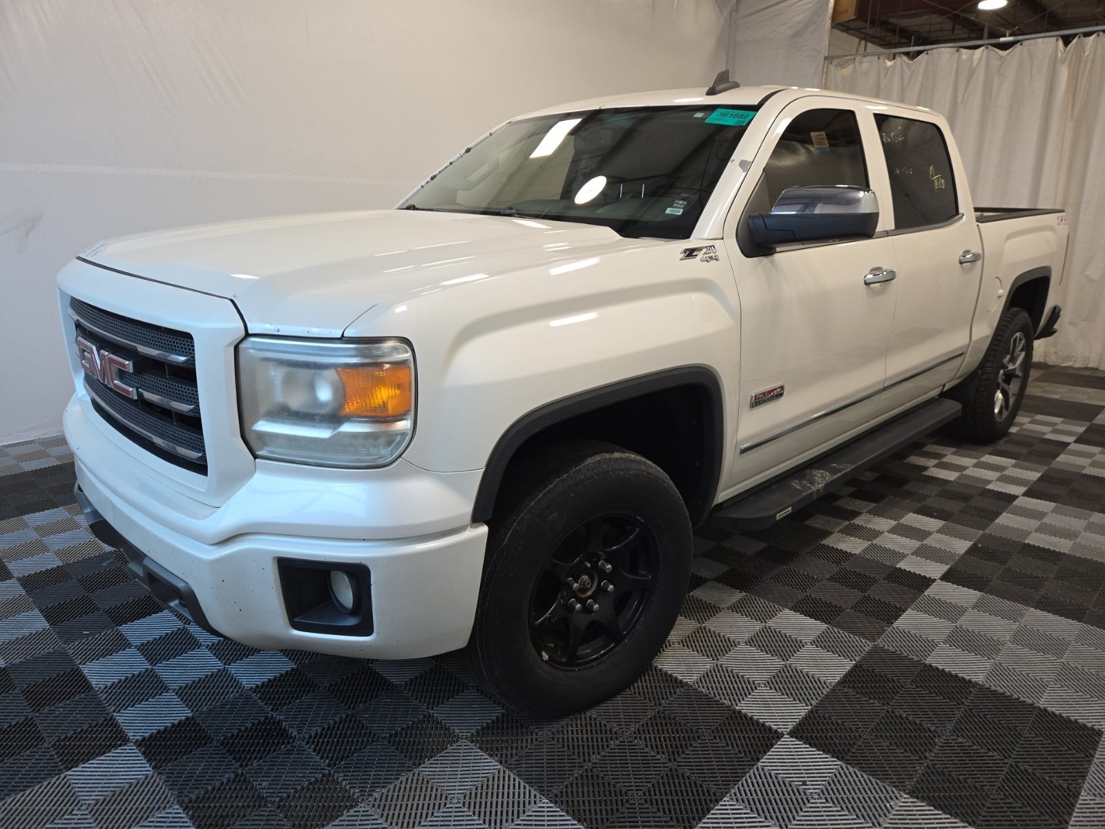 2015 GMC Sierra 1500 4WD Crew Cab 143.5" Sle