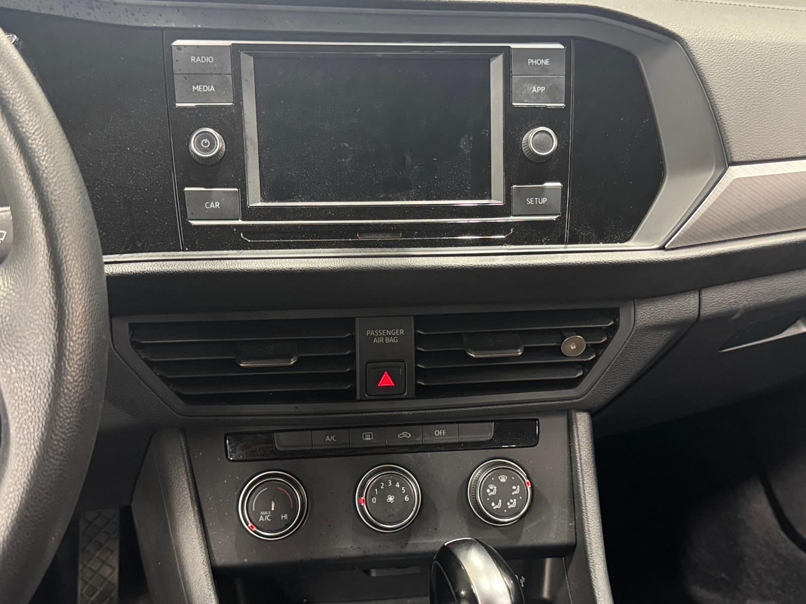 Thumbnail: 2019 Volkswagen Jetta - 4