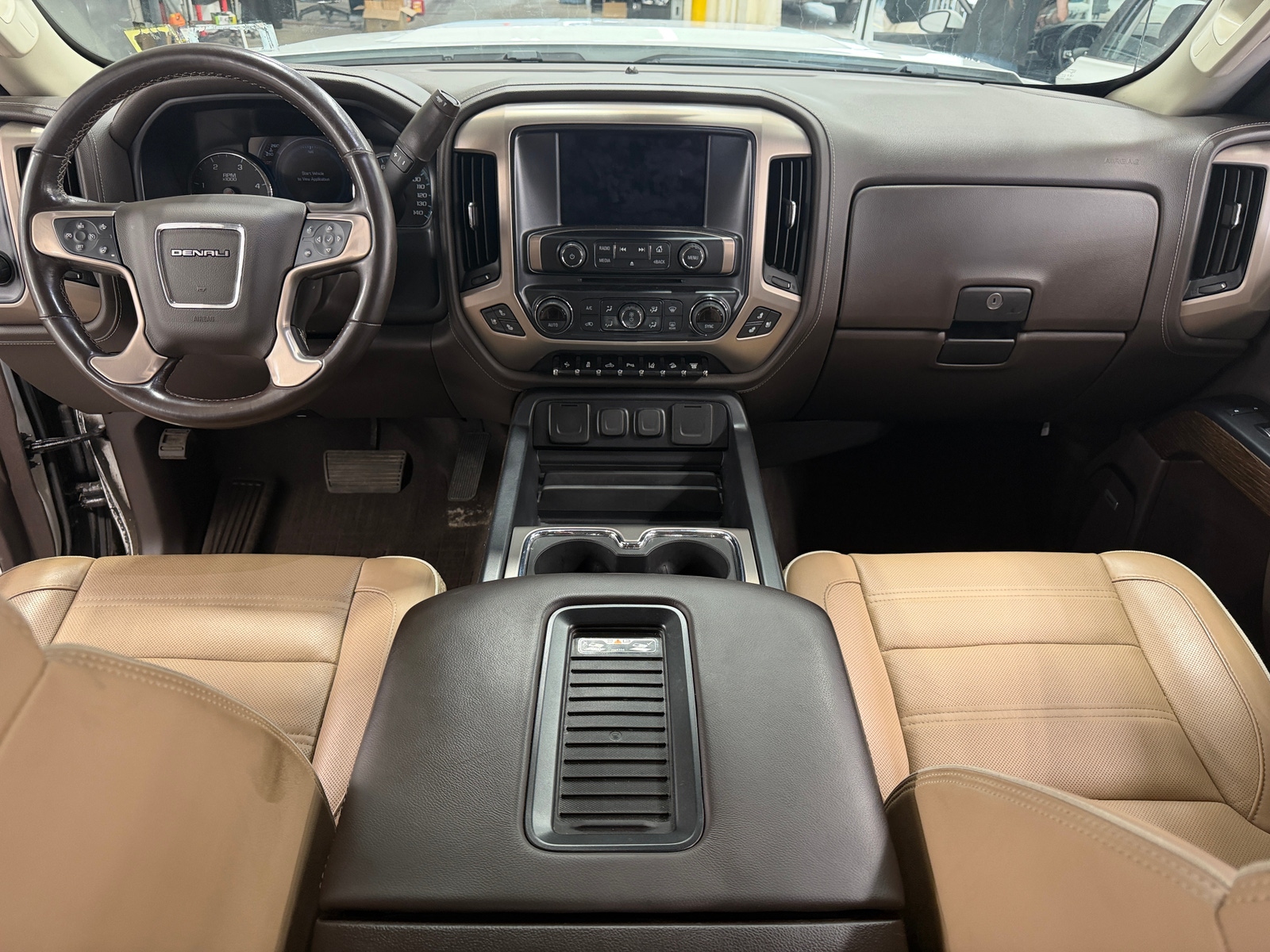 Thumbnail: 2019 GMC Sierra 2500 - 2