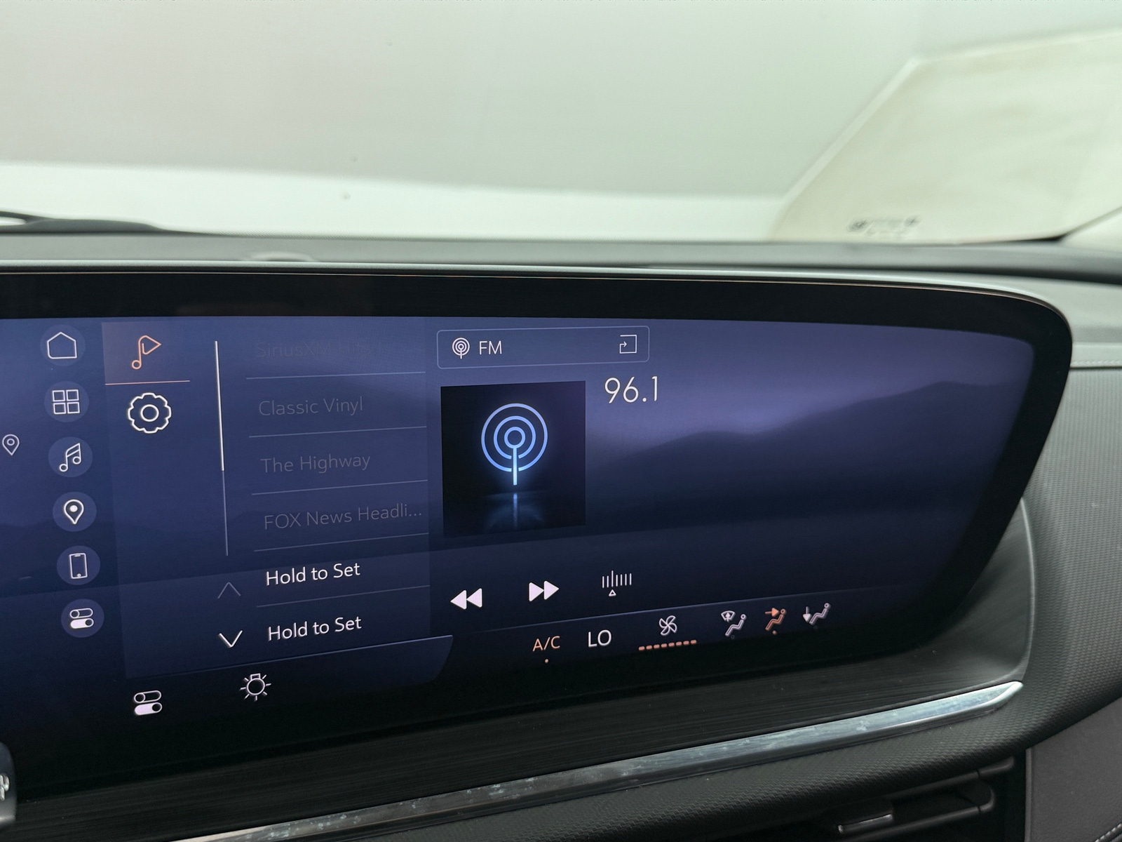 Thumbnail: 2025 Buick Envision - 3