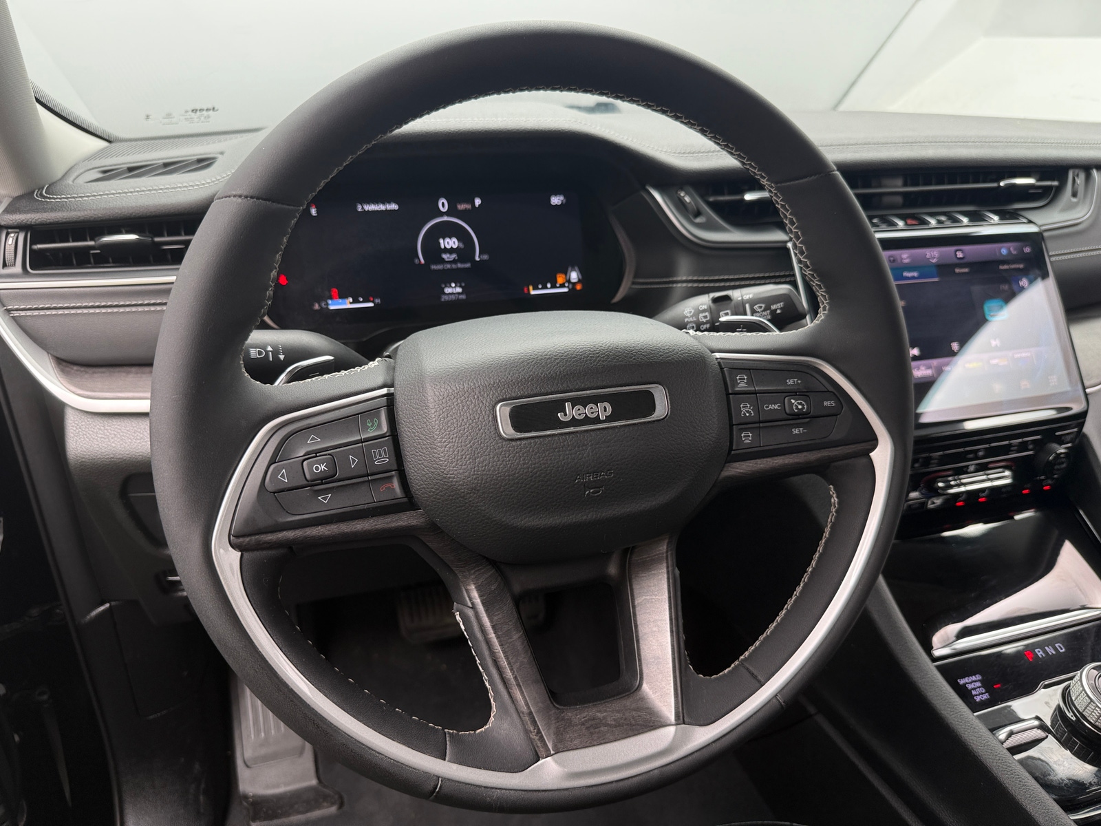 Thumbnail: 2023 Jeep Grand Cherokee L - 4