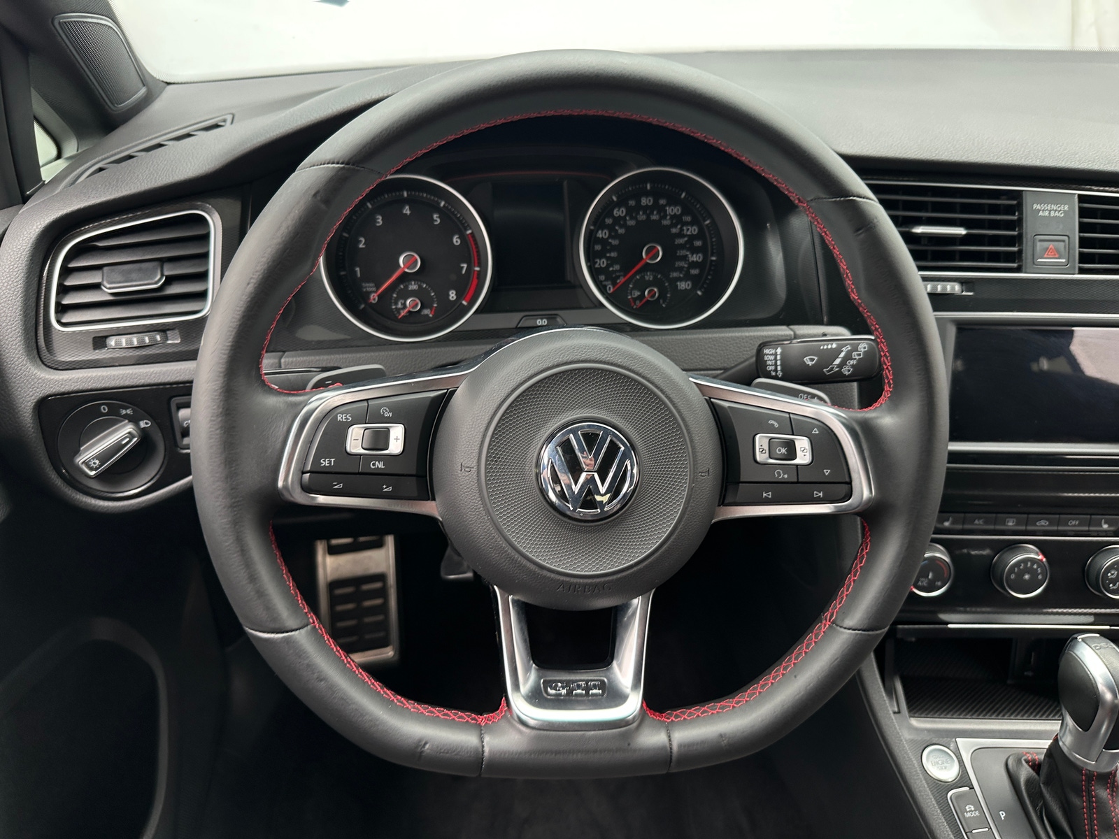 Thumbnail: 2017 Volkswagen Golf - 5