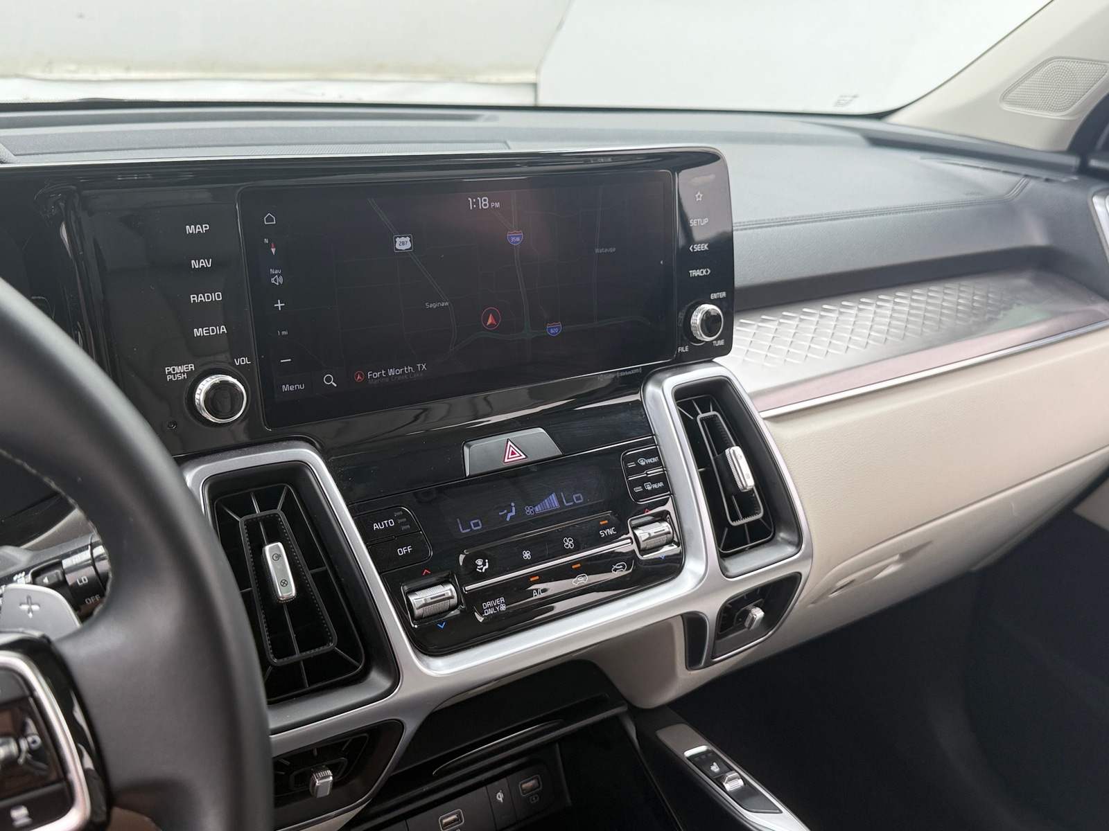 Thumbnail: 2024 Kia Sorento - 3