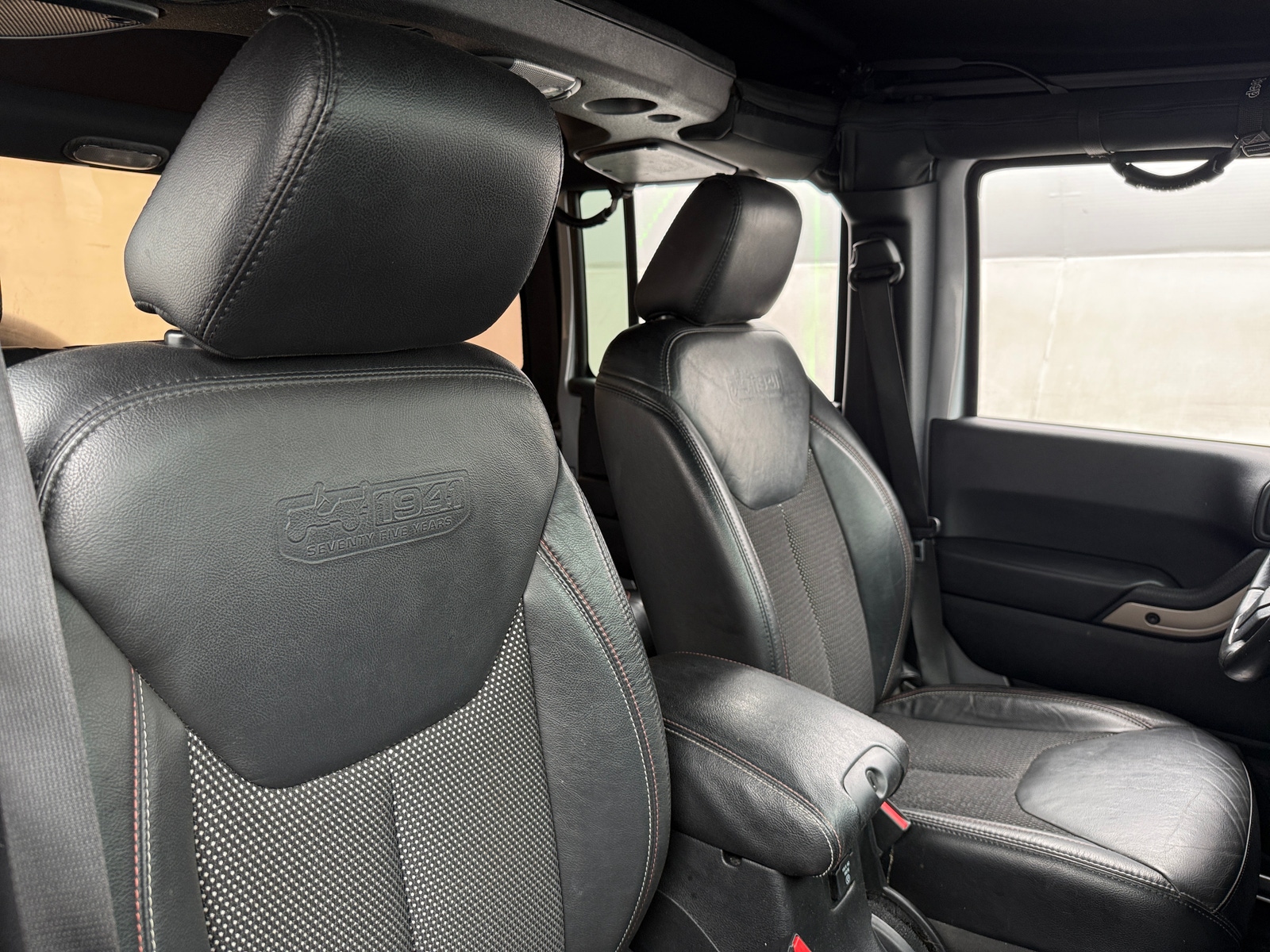 Thumbnail: 2016 Jeep Wrangler - 2