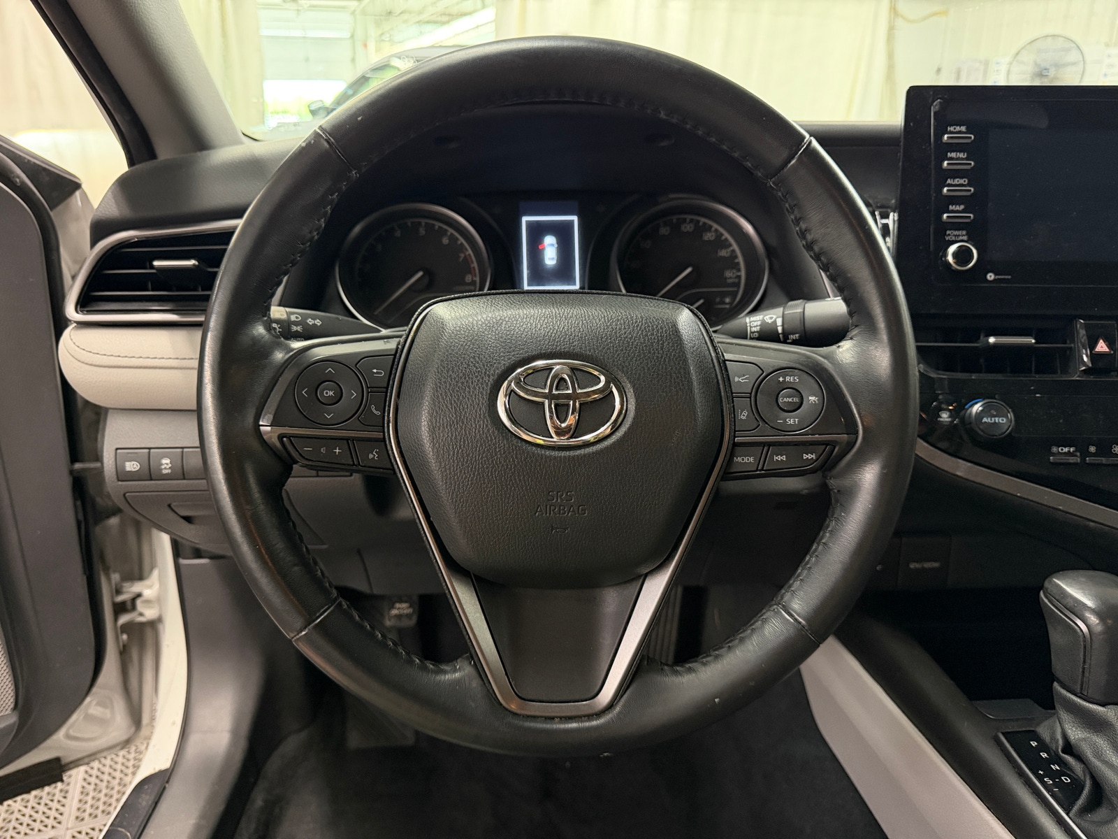 Thumbnail: 2022 Toyota Camry - 5