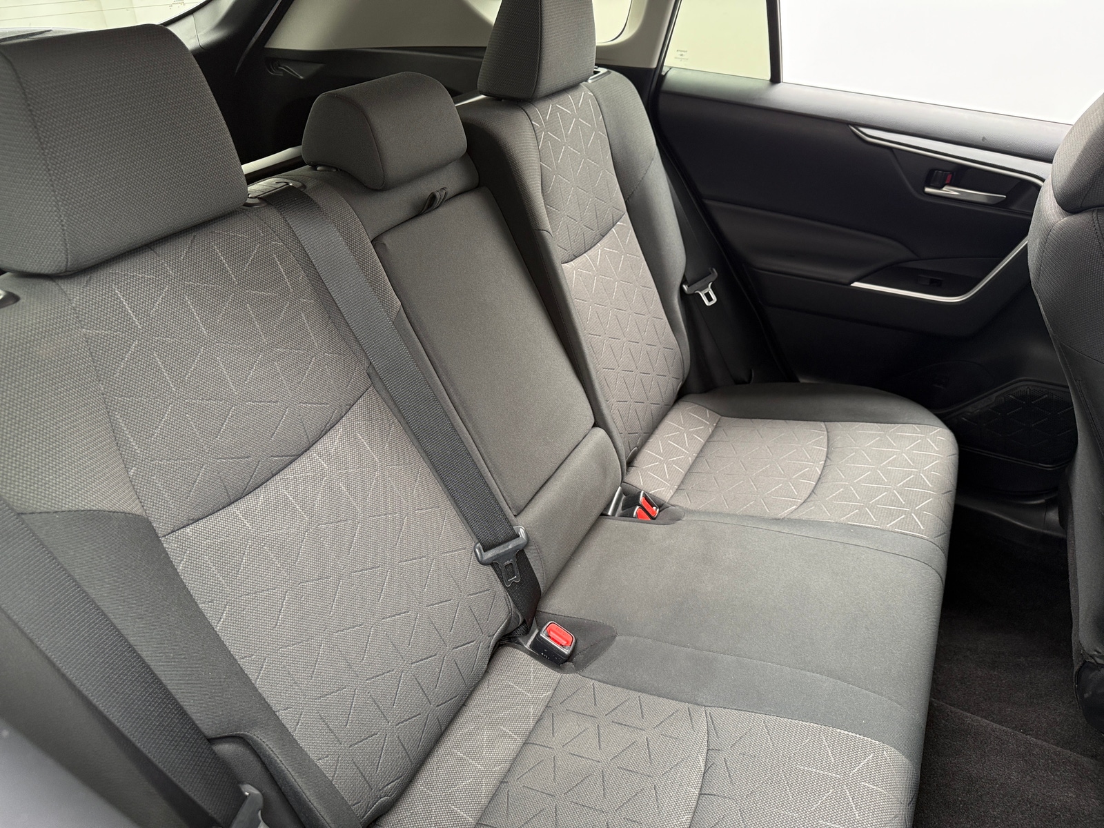 Thumbnail: 2019 Toyota RAV4 - 6
