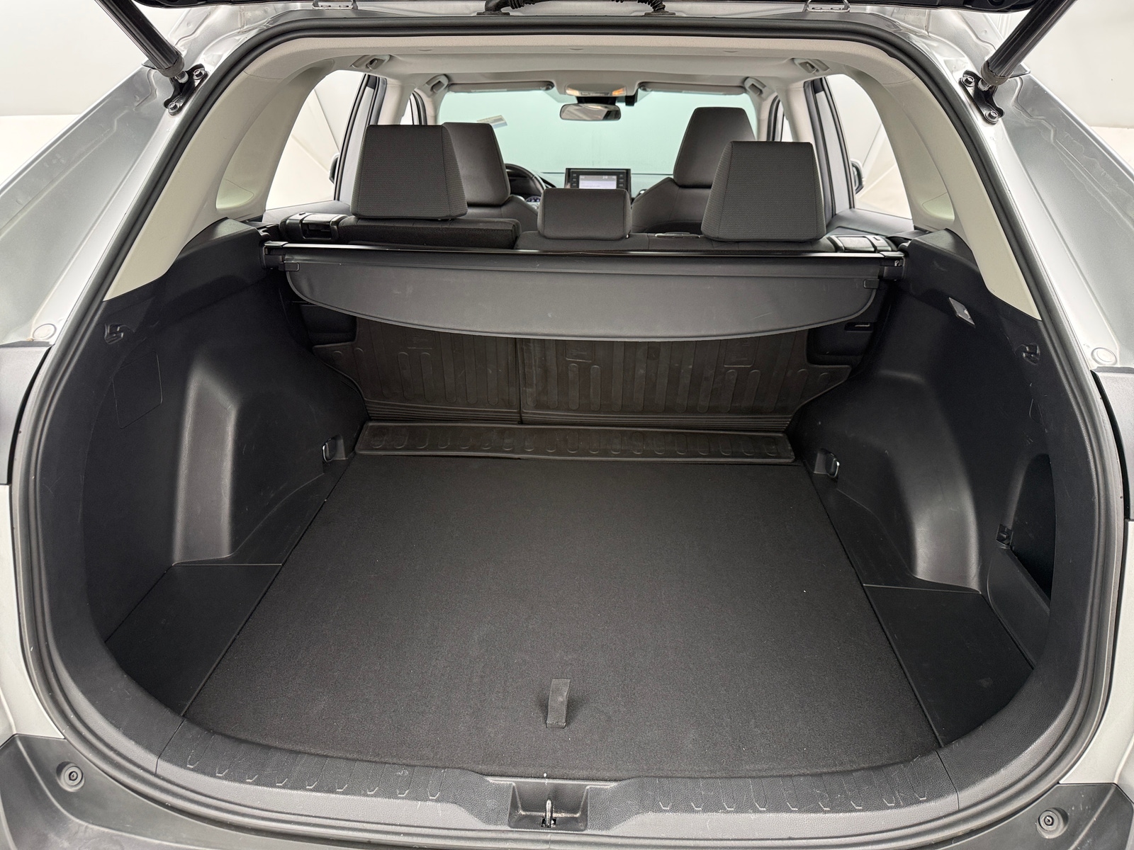 Thumbnail: 2019 Toyota RAV4 - 7