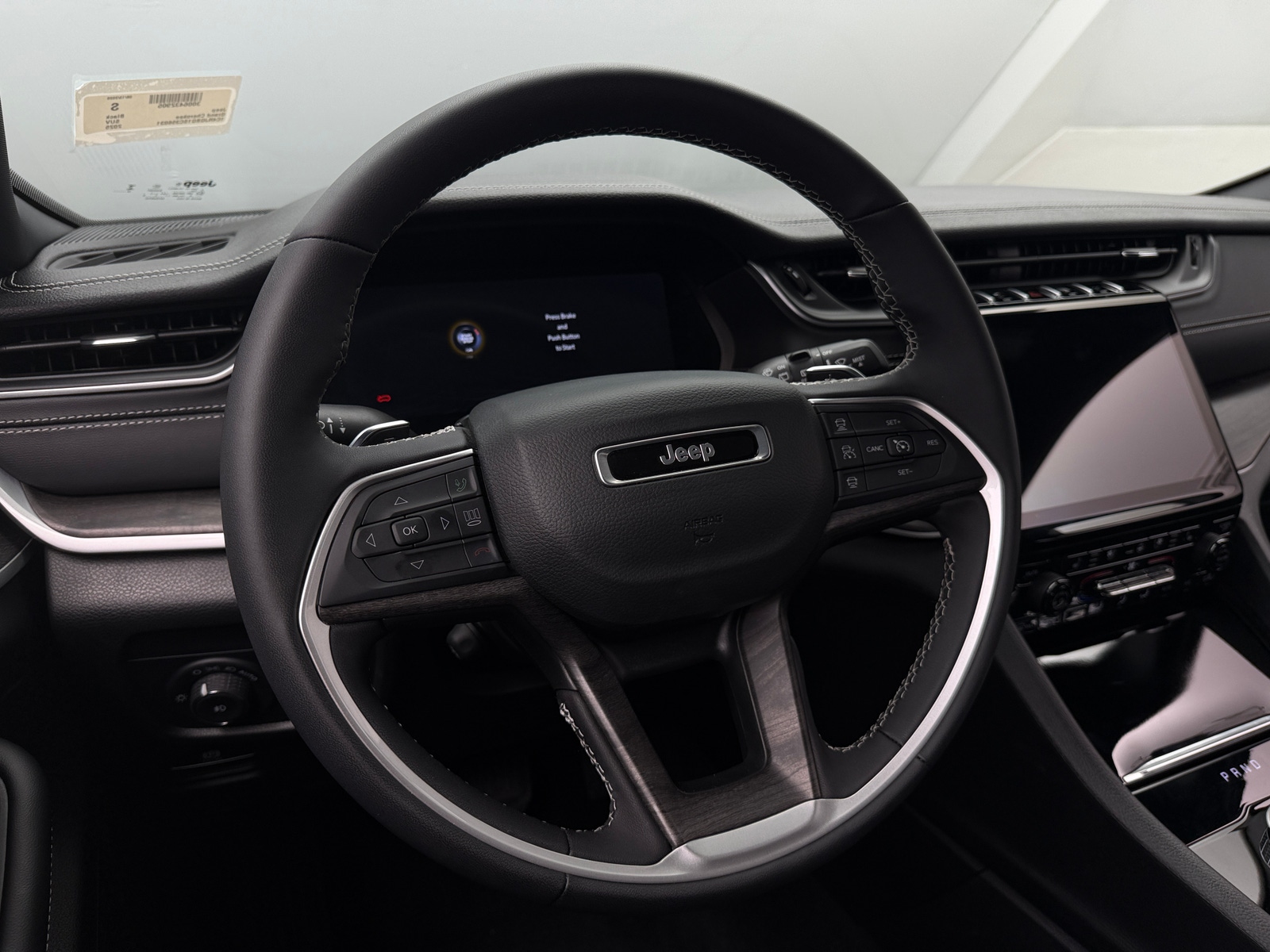 Thumbnail: 2025 Jeep Grand Cherokee - 4