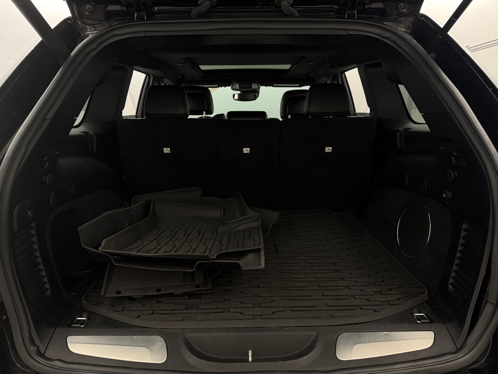Thumbnail: 2020 Jeep Grand Cherokee - 6