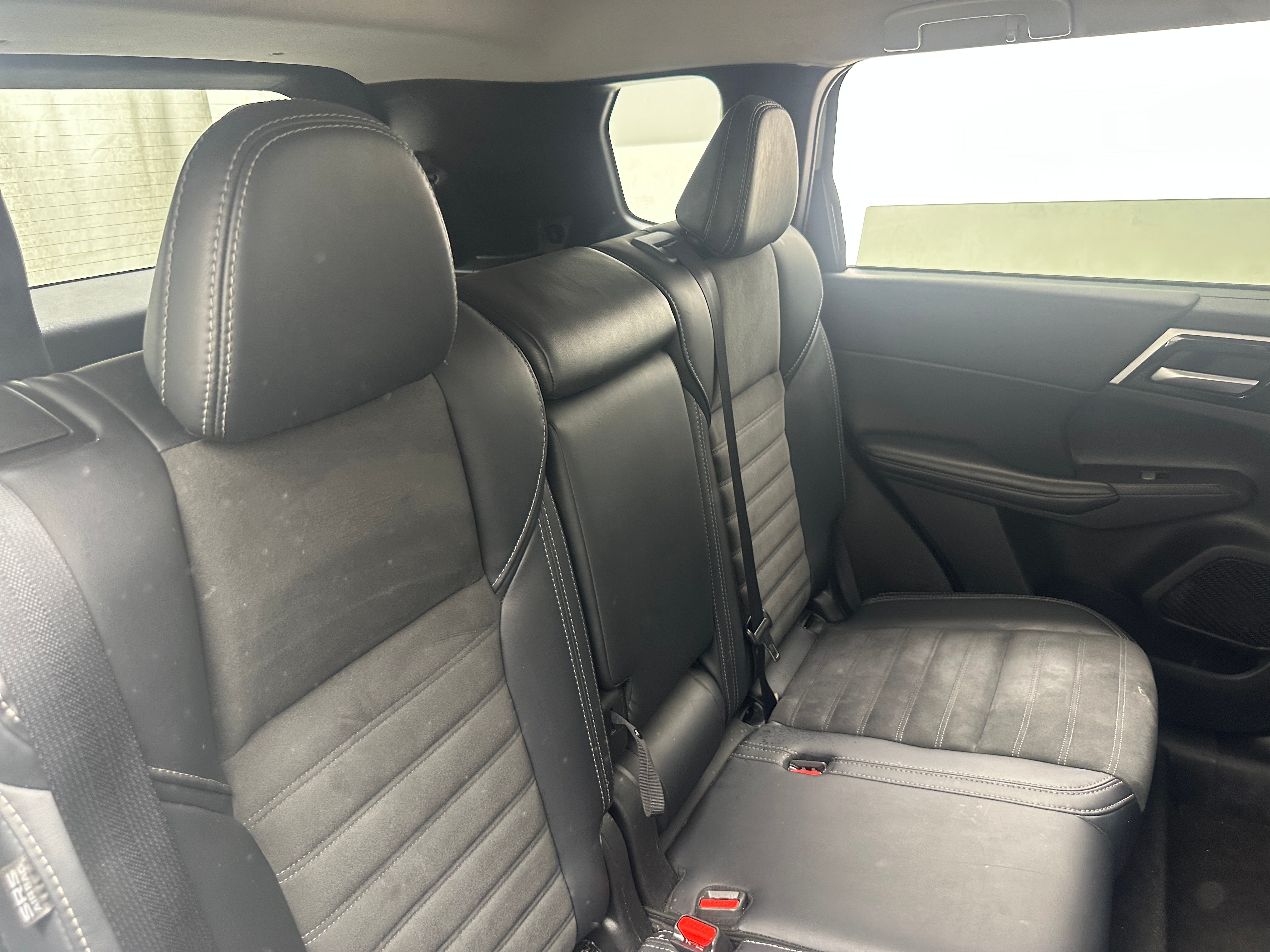 Used 2024 Mitsubishi Outlander SE with VIN JA4J4VA8XRZ048800 for sale in Eagan, Minnesota