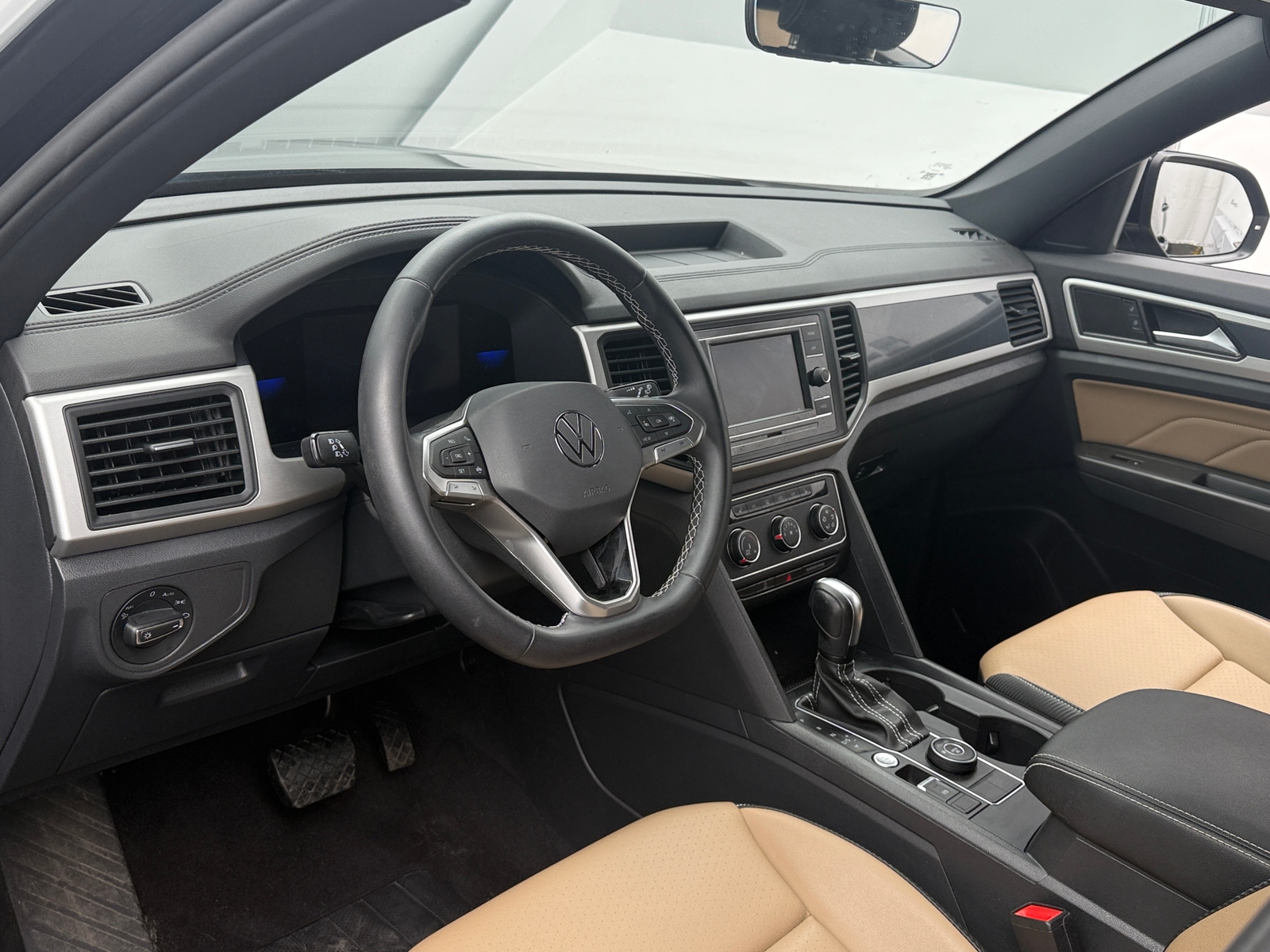 Thumbnail: 2023 Volkswagen Atlas - 2
