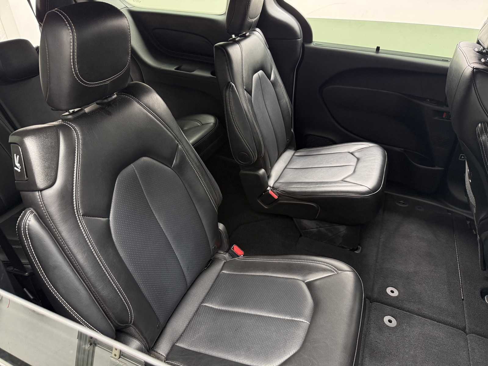 Thumbnail: 2025 Chrysler Pacifica - 5