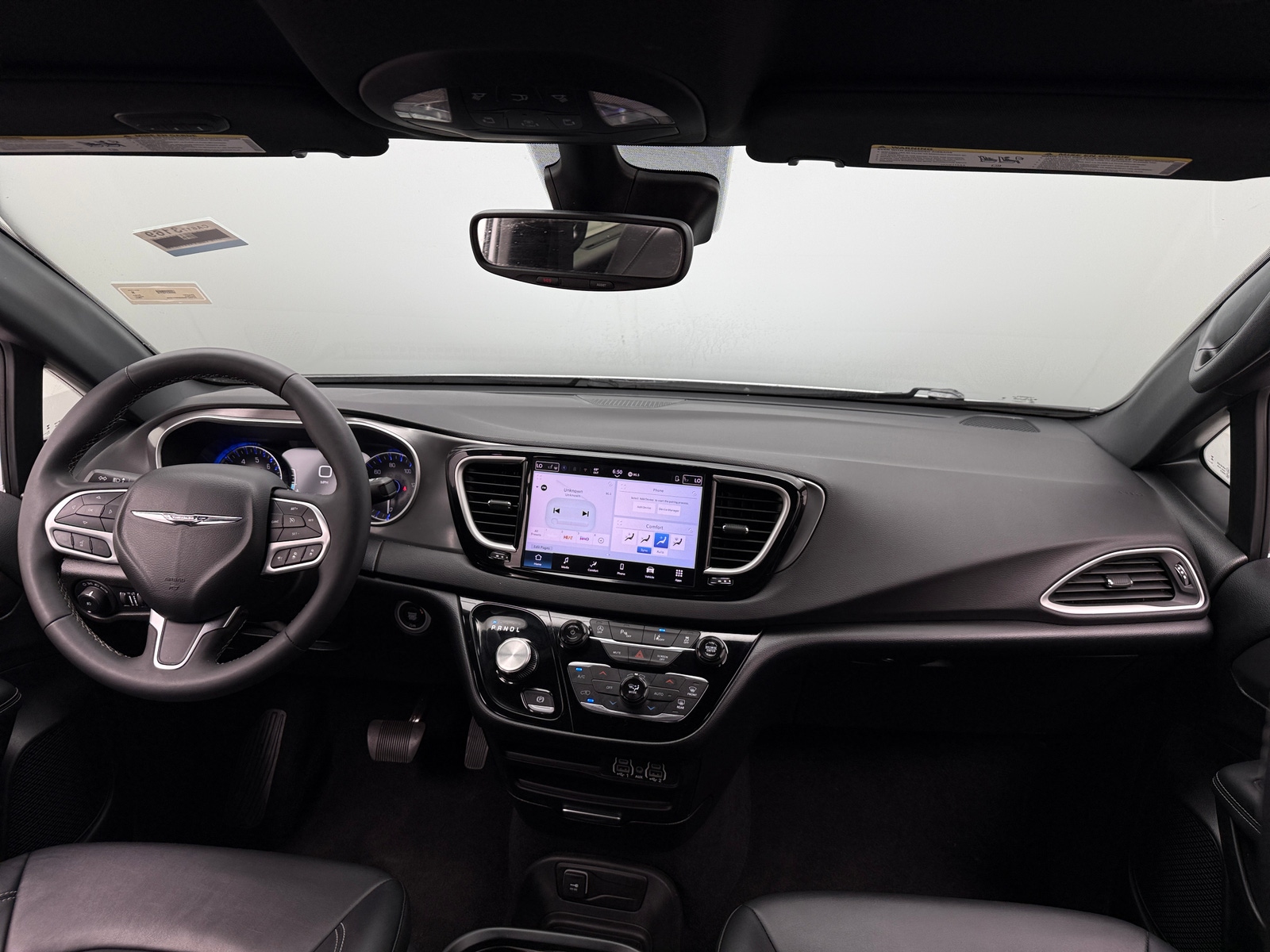 Thumbnail: 2025 Chrysler Pacifica - 2